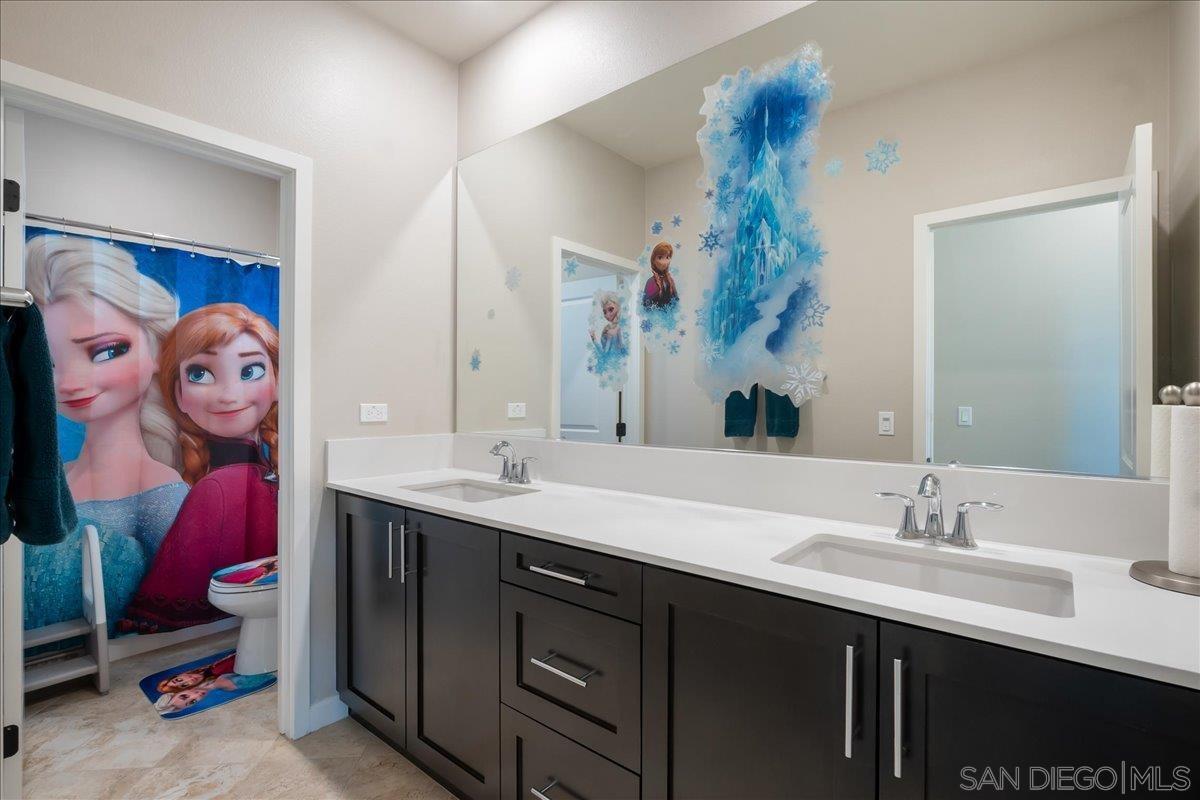 Detail Gallery Image 22 of 34 For 683  Grant Ct, Vista,  CA 92083 - 5 Beds | 4 Baths