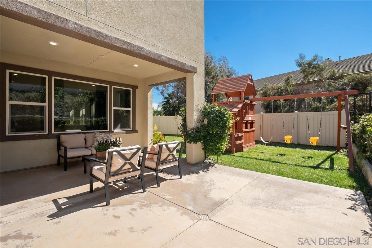 Detail Gallery Image 29 of 34 For 683  Grant Ct, Vista,  CA 92083 - 5 Beds | 4 Baths