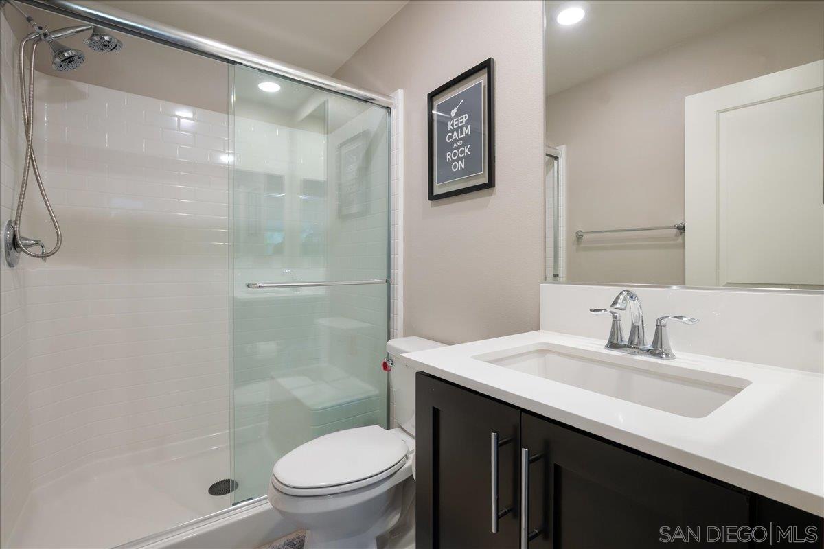 Detail Gallery Image 10 of 34 For 683  Grant Ct, Vista,  CA 92083 - 5 Beds | 4 Baths