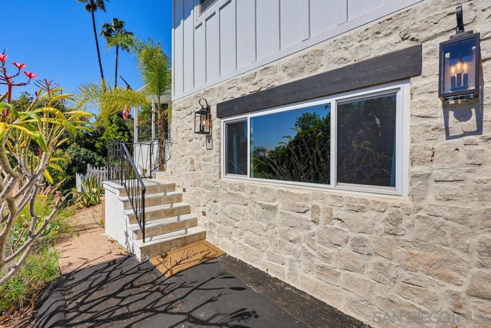 Detail Gallery Image 4 of 75 For 4410  Conrad Dr., La Mesa,  CA 91941 - 4 Beds | 2 Baths