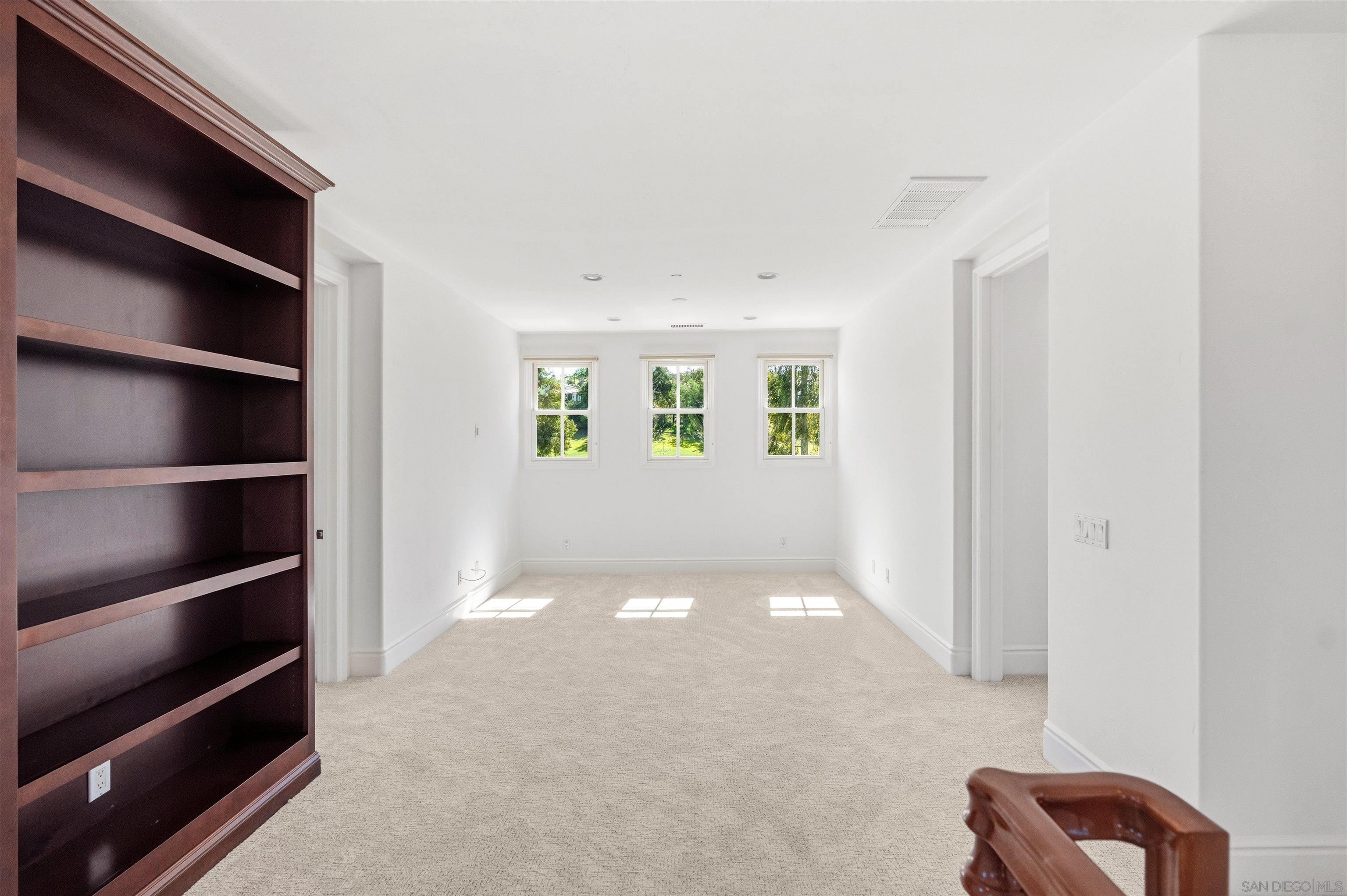 Detail Gallery Image 13 of 26 For 16889  Going My Way, San Diego,  CA 92127 - 4 Beds | 4/1 Baths