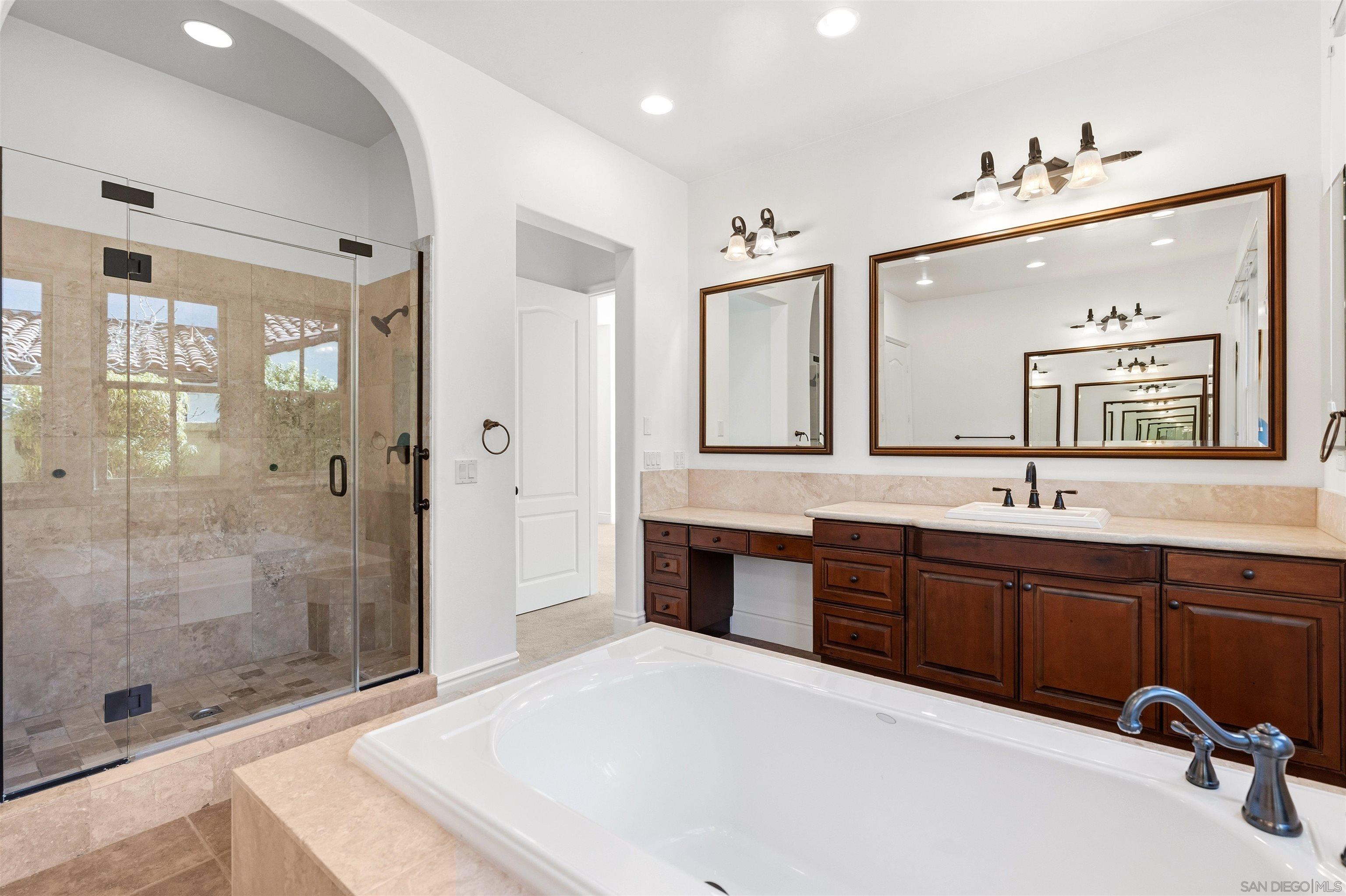 Detail Gallery Image 18 of 26 For 16889  Going My Way, San Diego,  CA 92127 - 4 Beds | 4/1 Baths