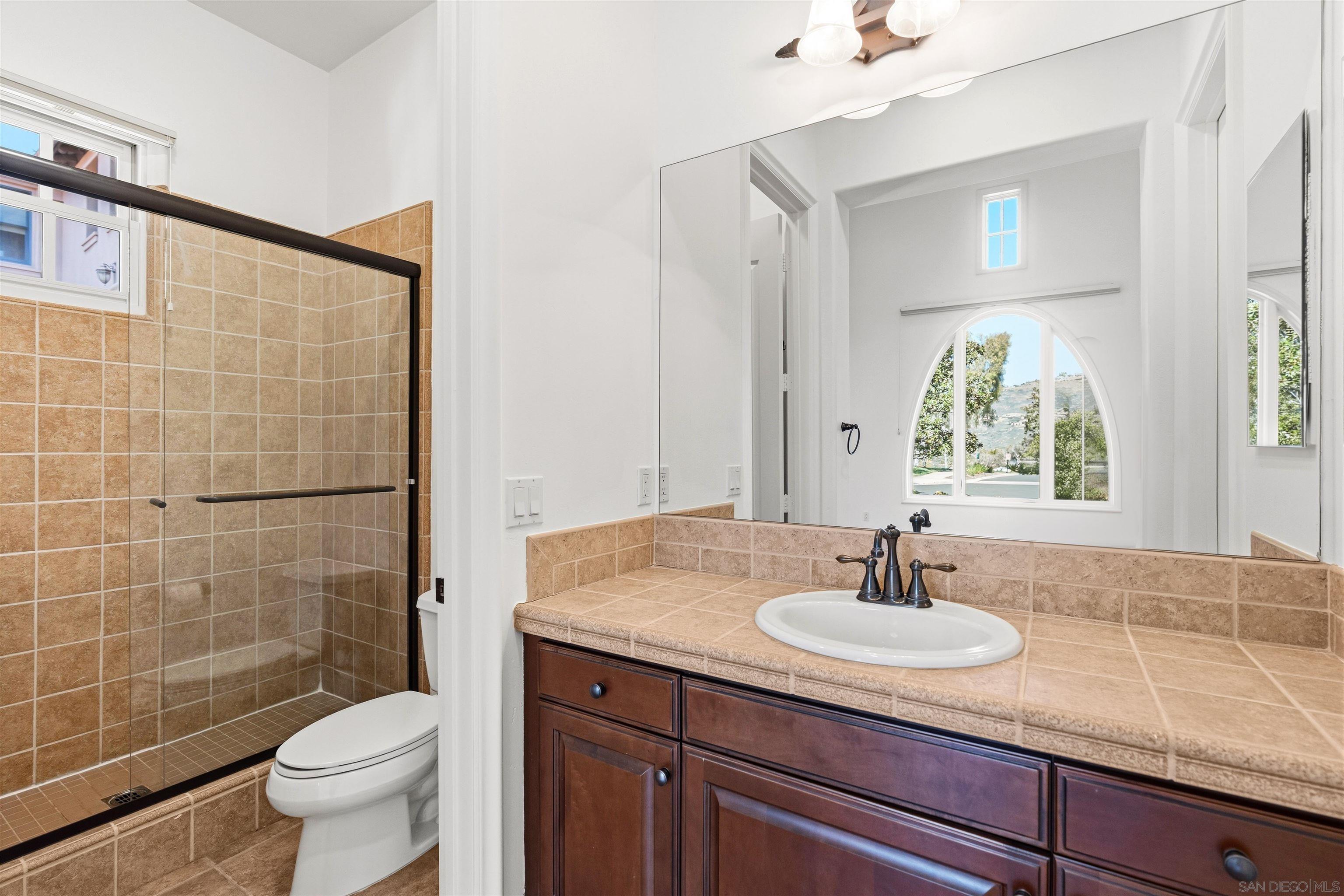Detail Gallery Image 5 of 26 For 16889  Going My Way, San Diego,  CA 92127 - 4 Beds | 4/1 Baths