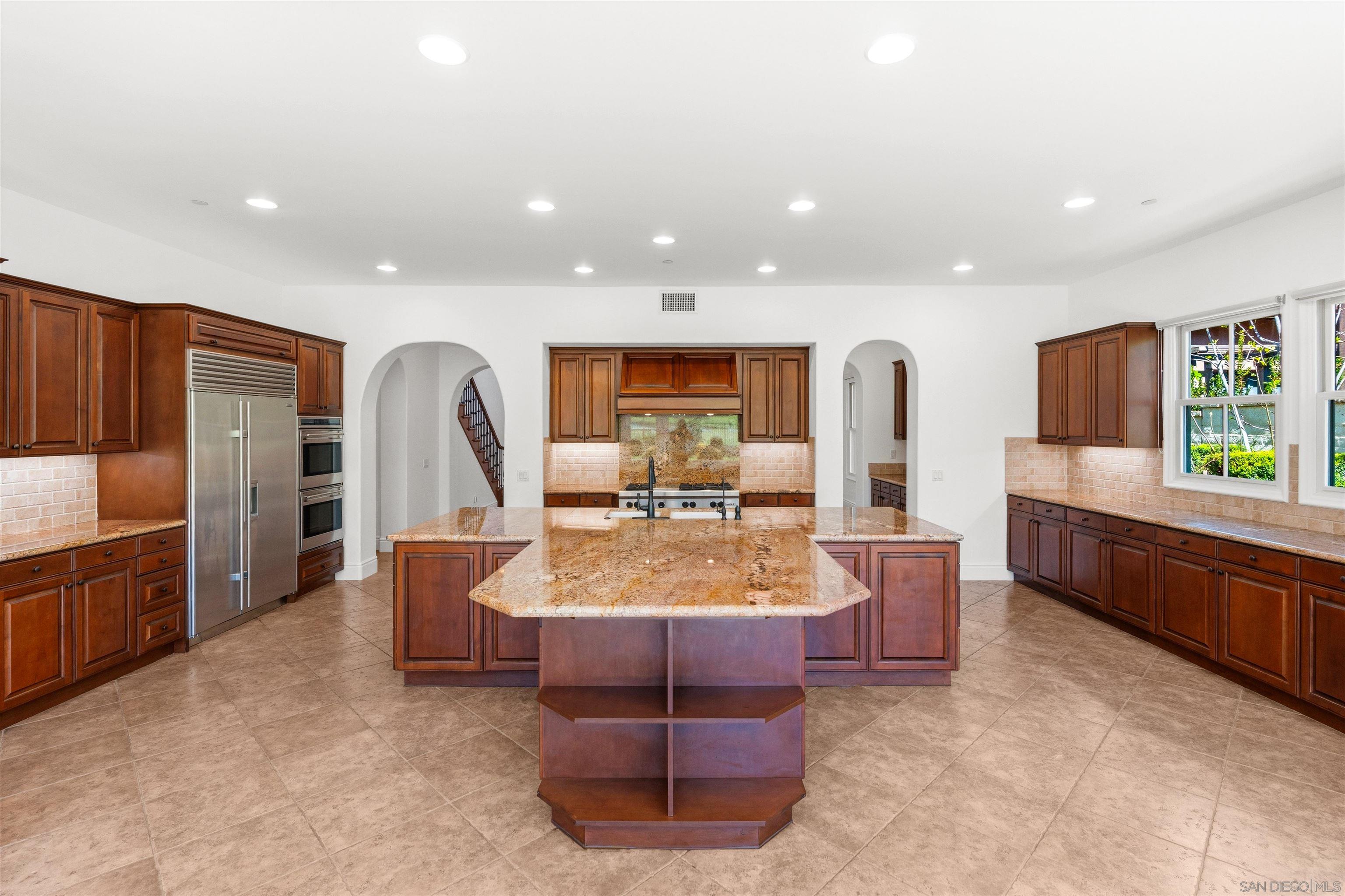 Detail Gallery Image 9 of 26 For 16889  Going My Way, San Diego,  CA 92127 - 4 Beds | 4/1 Baths