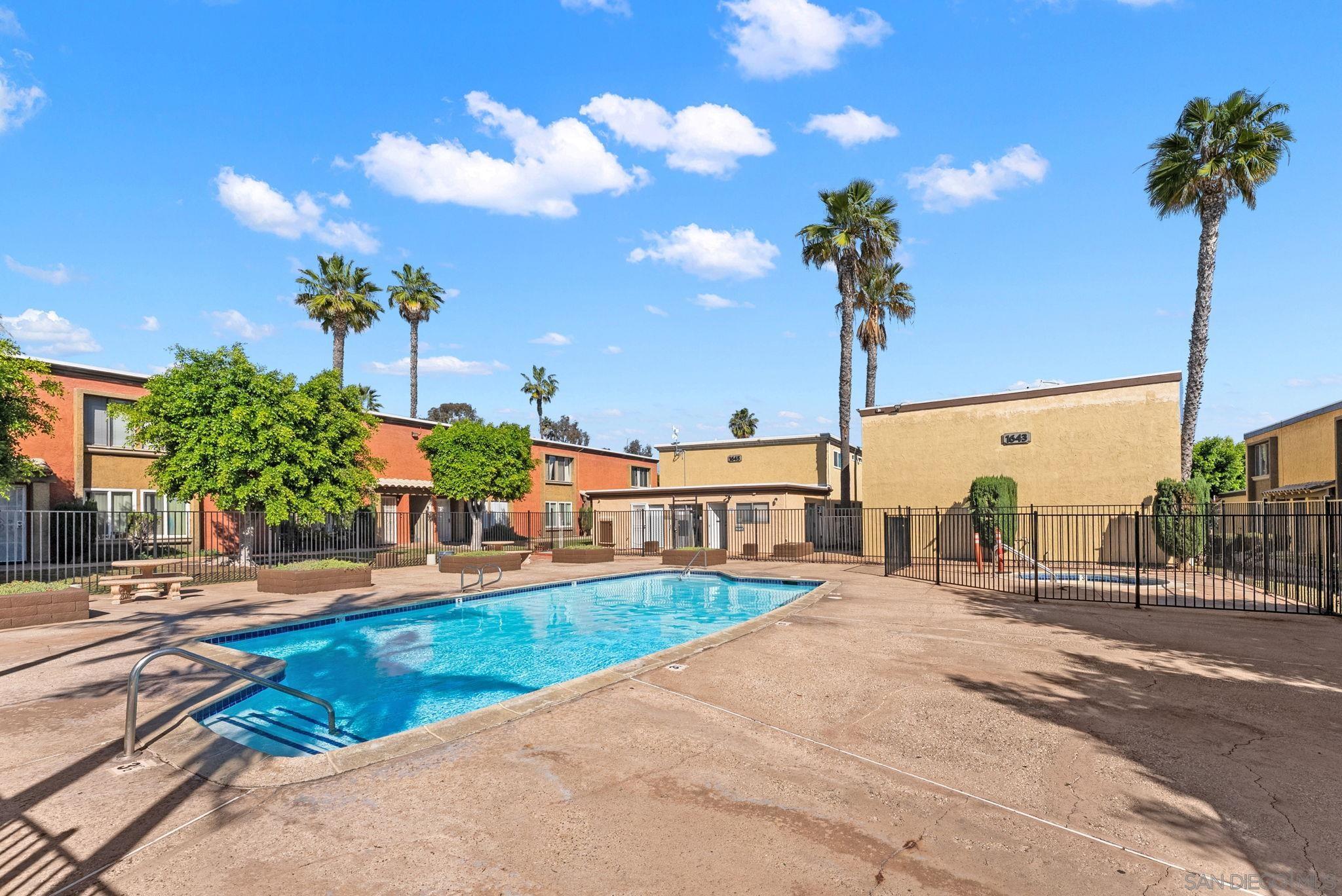 Detail Gallery Image 9 of 13 For 1641  Pentecost Way  #6,  San Diego,  CA 92105 - 1 Beds | 1 Baths