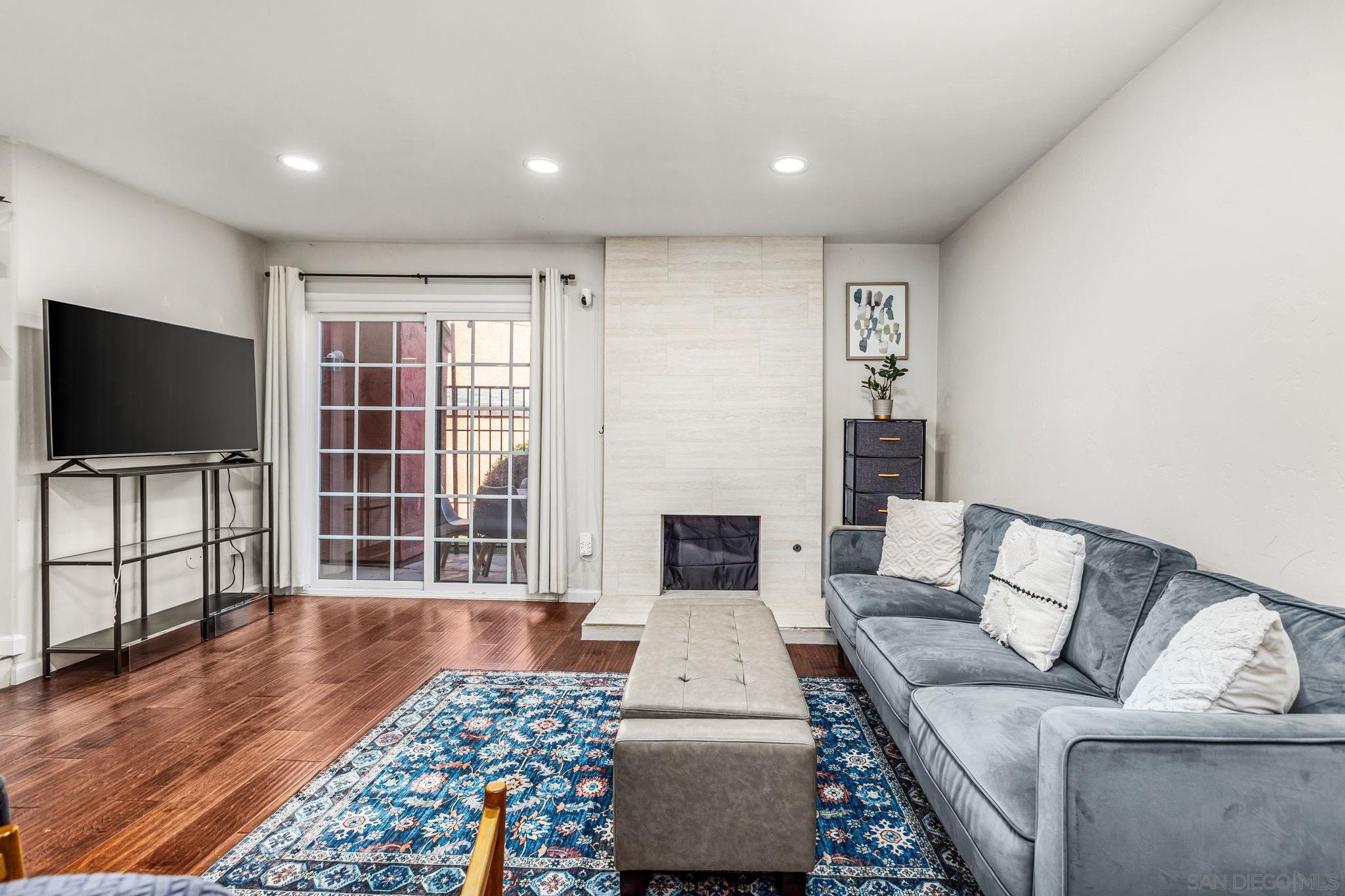 Front Image Thumbnail for SD260005070