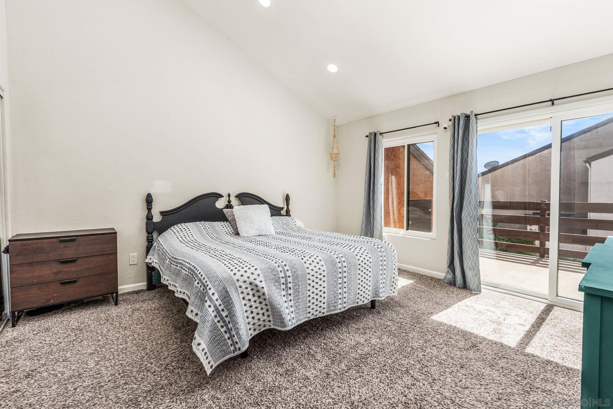 Detail Gallery Image 17 of 41 For 615  Beyer Way  #602,  San Diego,  CA 92154 - 4 Beds | 2/1 Baths