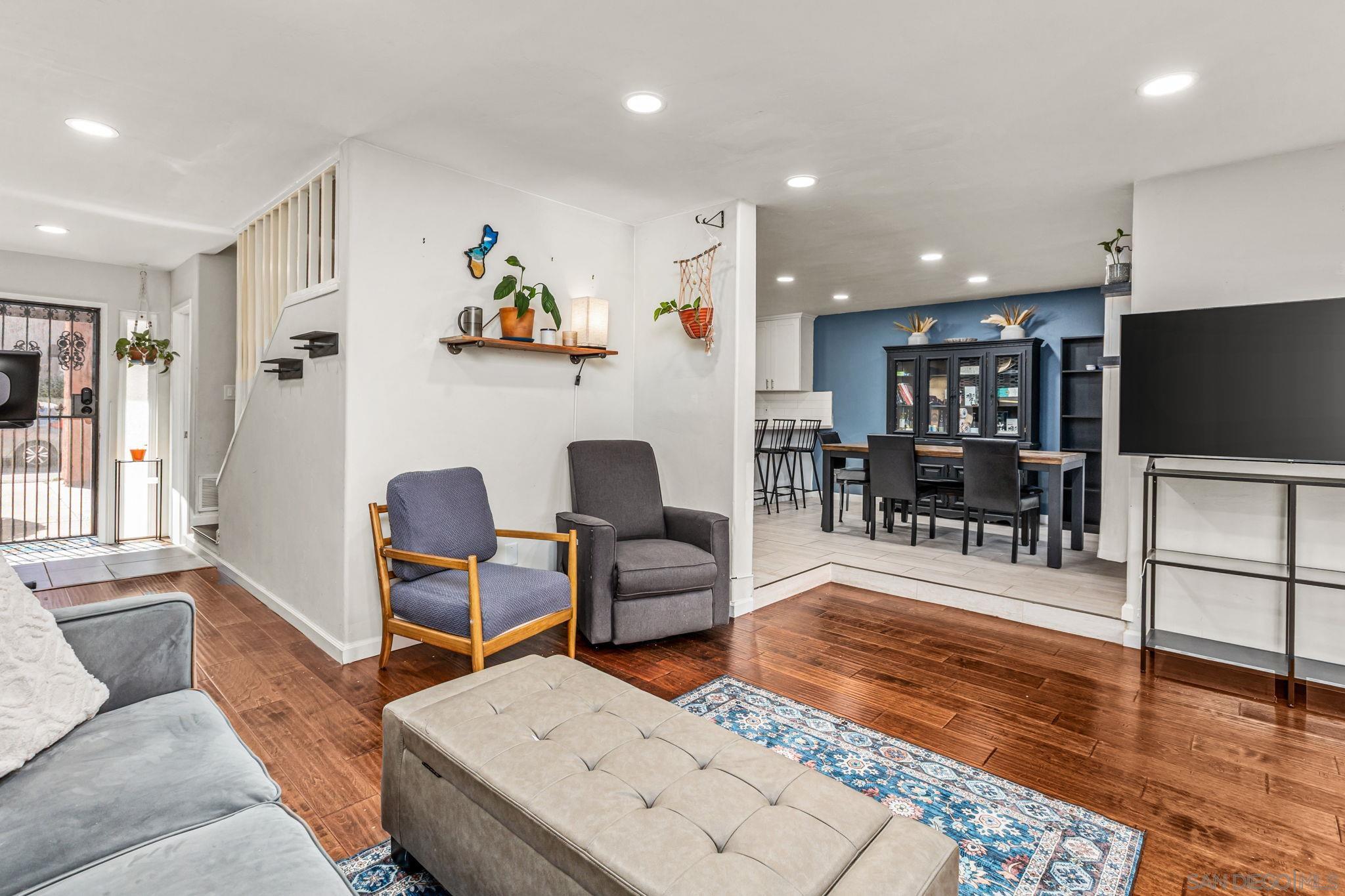 Detail Gallery Image 8 of 41 For 615  Beyer Way  #602,  San Diego,  CA 92154 - 4 Beds | 2/1 Baths