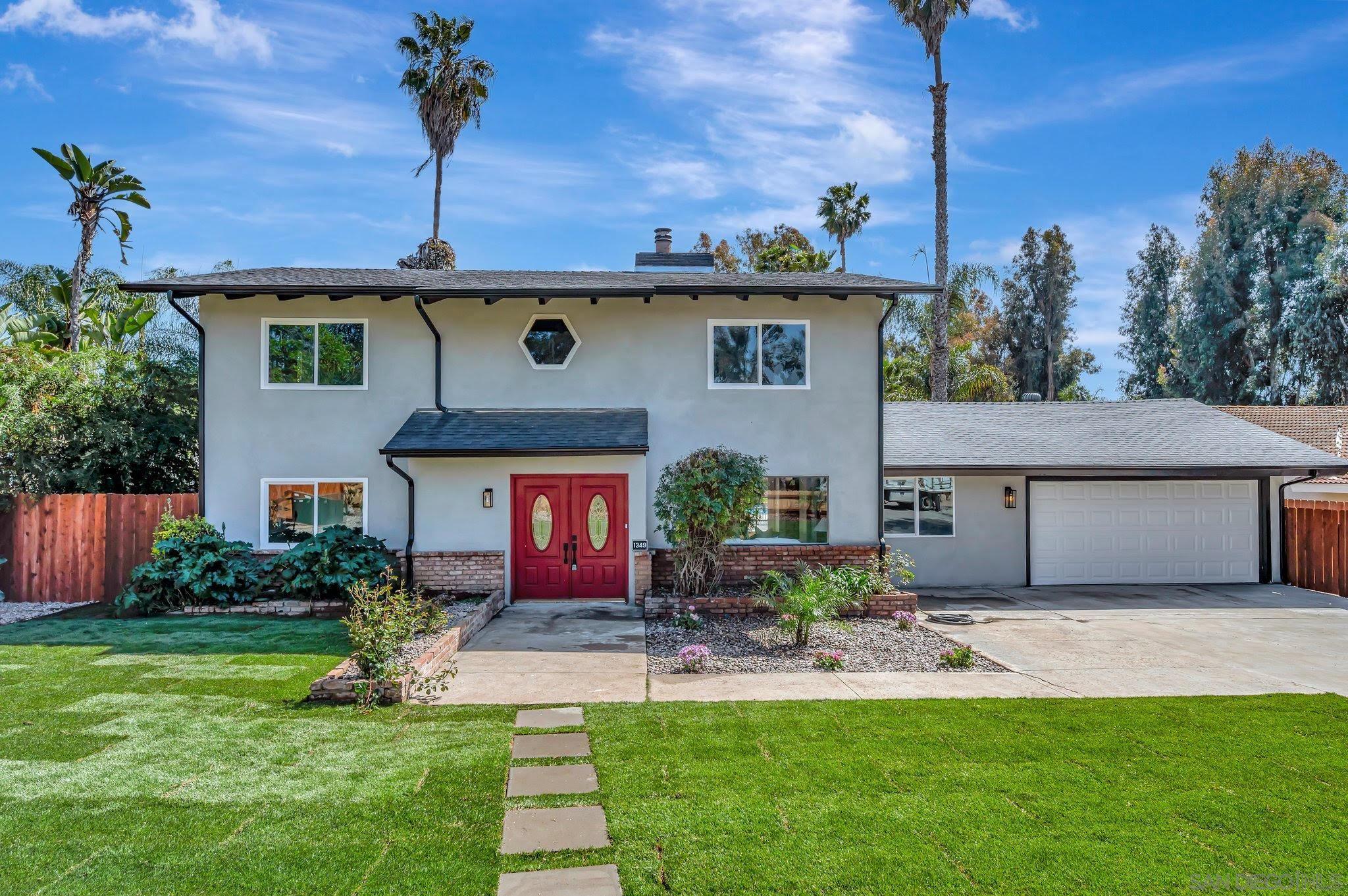 Detail Gallery Image 2 of 24 For 1349  Bonair Rd, Vista,  CA 92084 - 5 Beds | 2 Baths