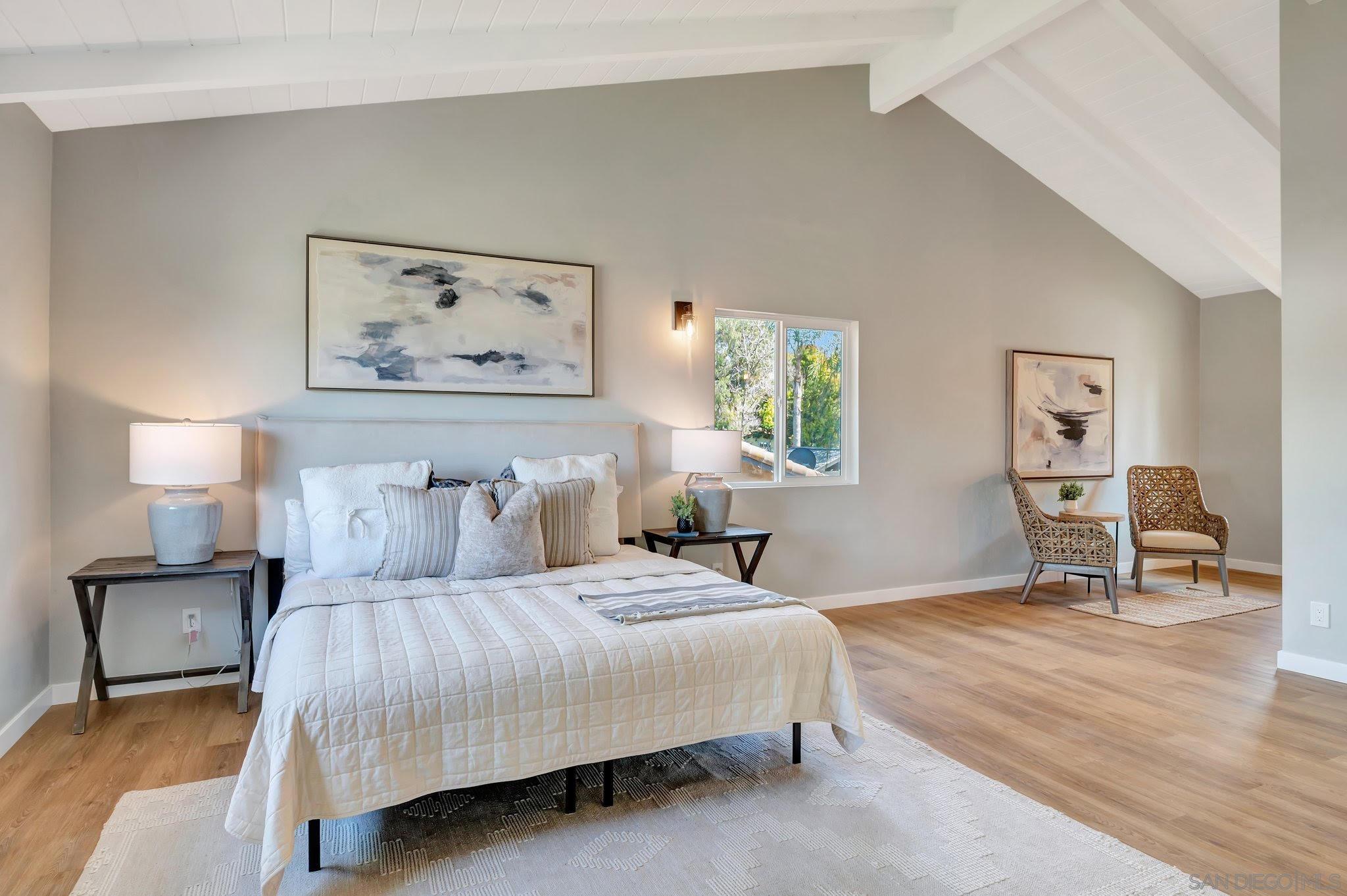 Detail Gallery Image 11 of 24 For 1349  Bonair Rd, Vista,  CA 92084 - 5 Beds | 2 Baths