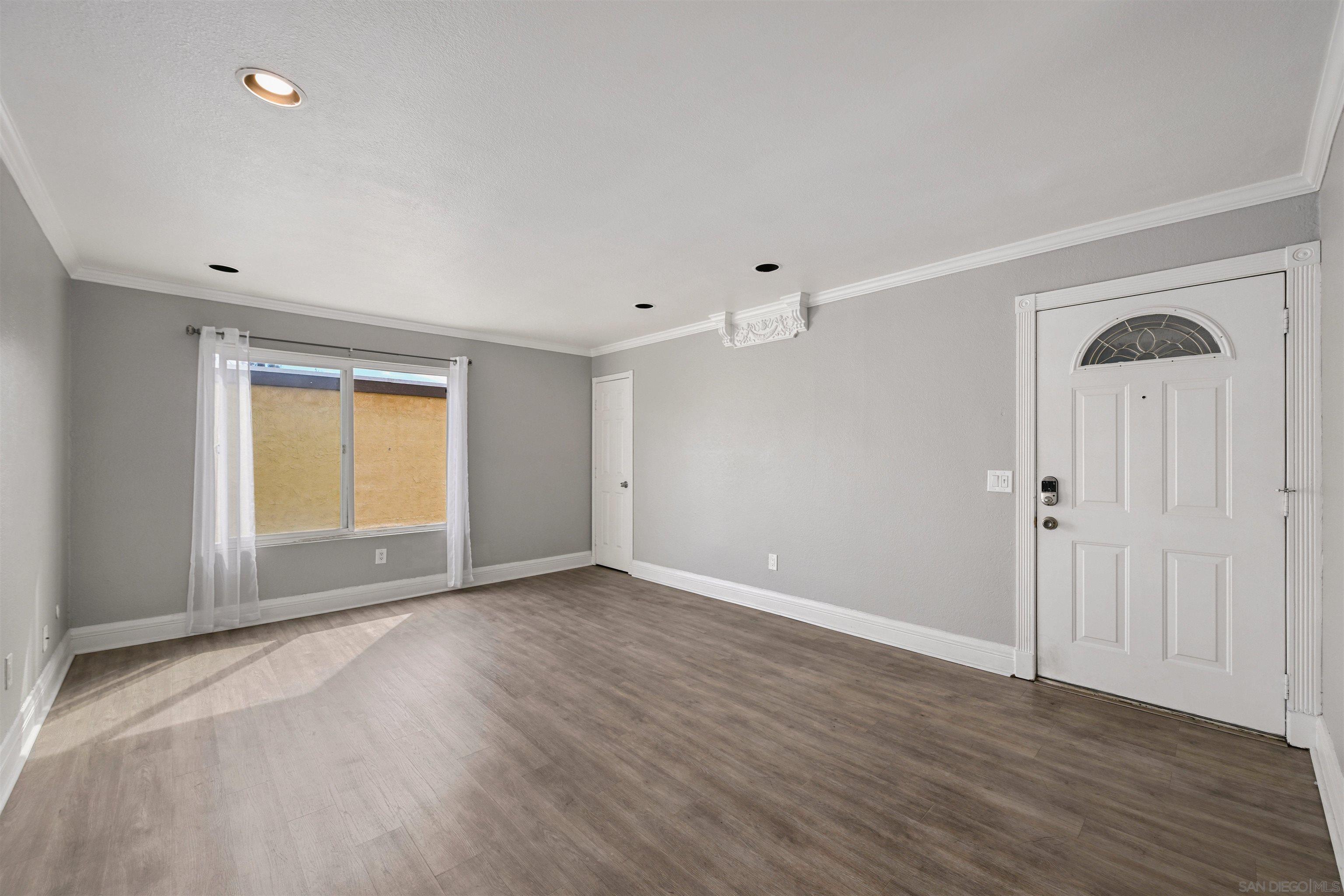 Detail Gallery Image 2 of 17 For 1643  Pentecost Way  #4,  San Diego,  CA 92105 - 2 Beds | 1 Baths