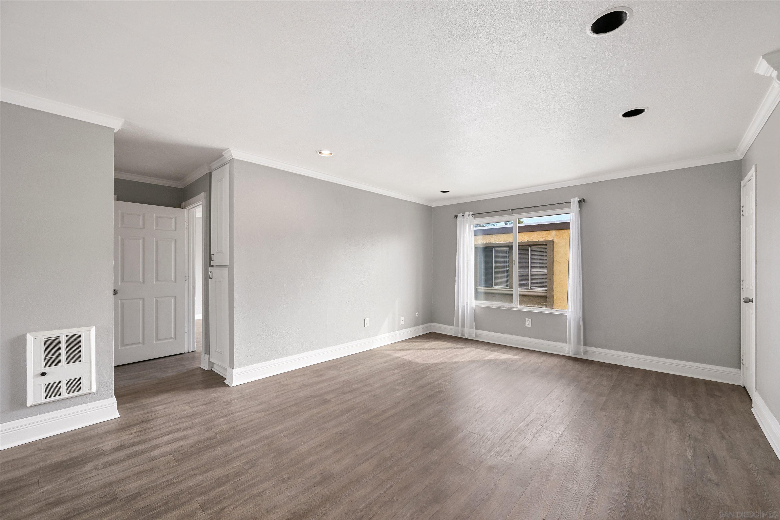 Detail Gallery Image 3 of 17 For 1643  Pentecost Way  #4,  San Diego,  CA 92105 - 2 Beds | 1 Baths