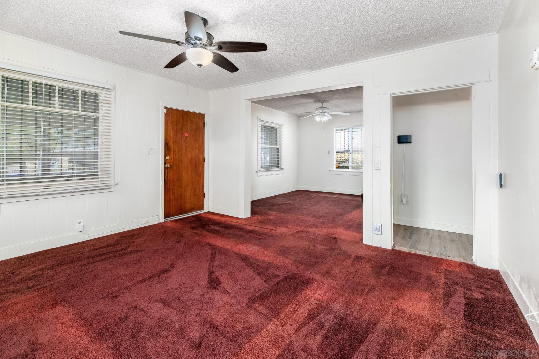 Detail Gallery Image 2 of 39 For 2925  Franklin Ave, San Diego,  CA 92113 - 7 Beds | 3/1 Baths