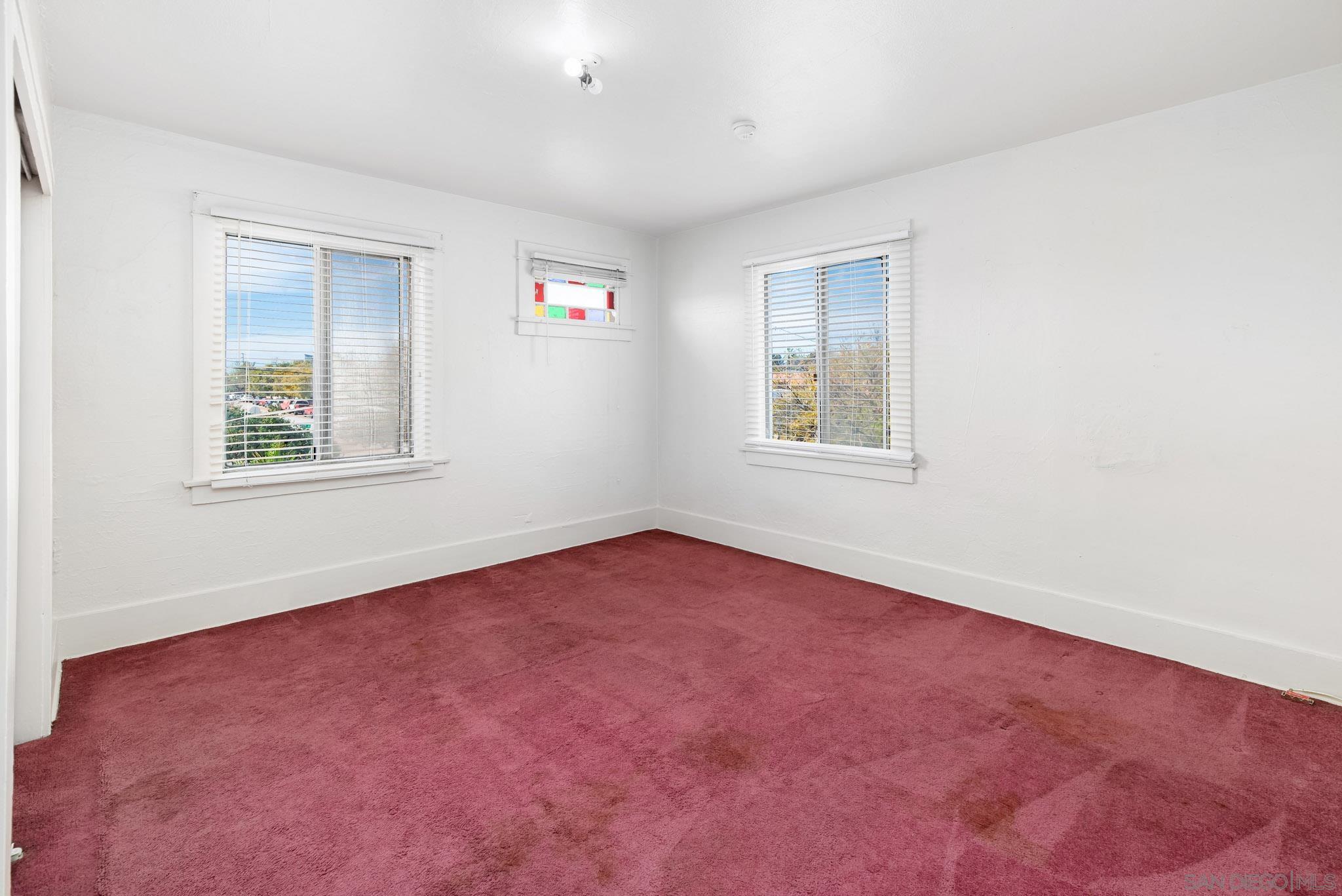 Detail Gallery Image 11 of 39 For 2925  Franklin Ave, San Diego,  CA 92113 - 7 Beds | 3/1 Baths