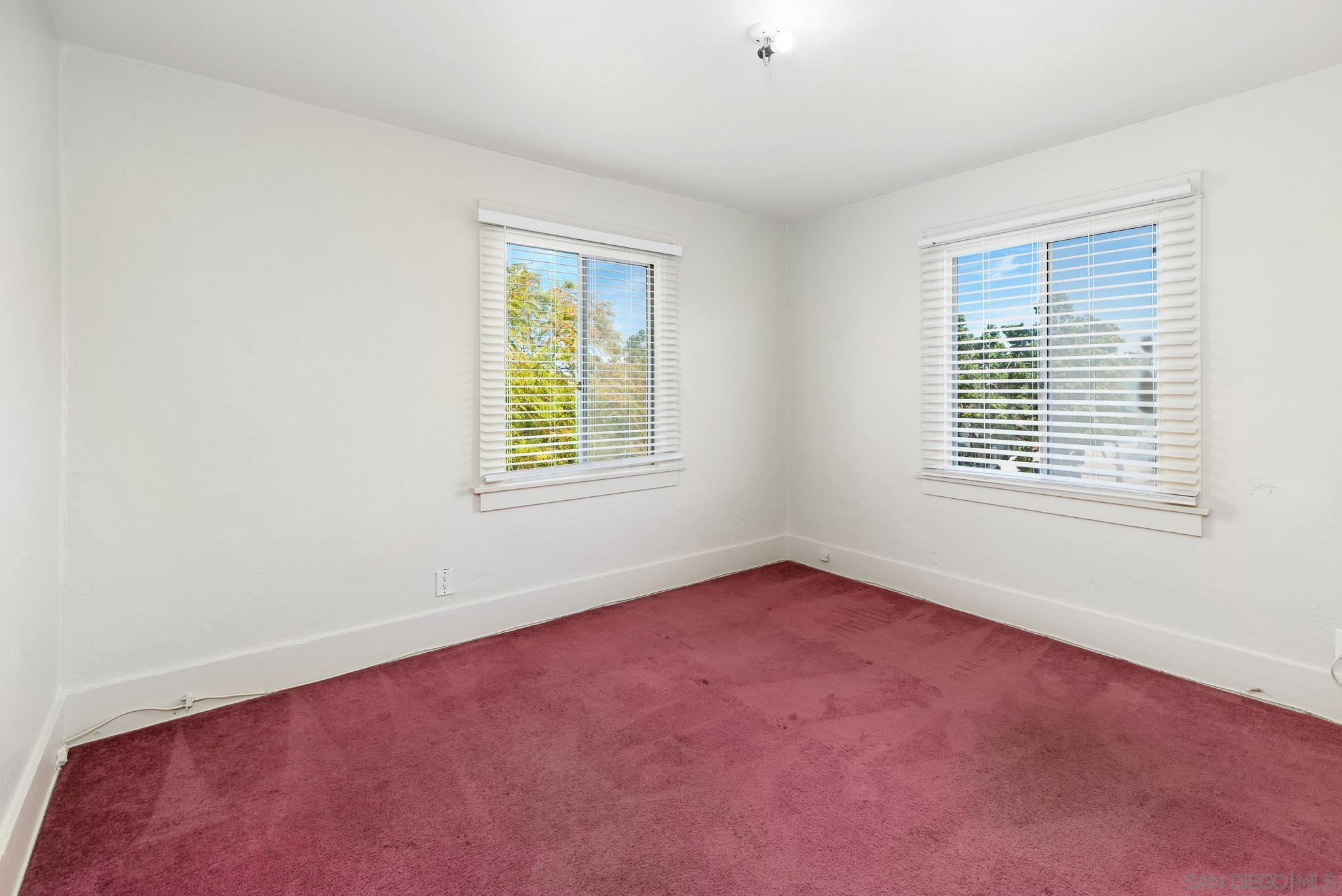 Detail Gallery Image 12 of 39 For 2925  Franklin Ave, San Diego,  CA 92113 - 7 Beds | 3/1 Baths