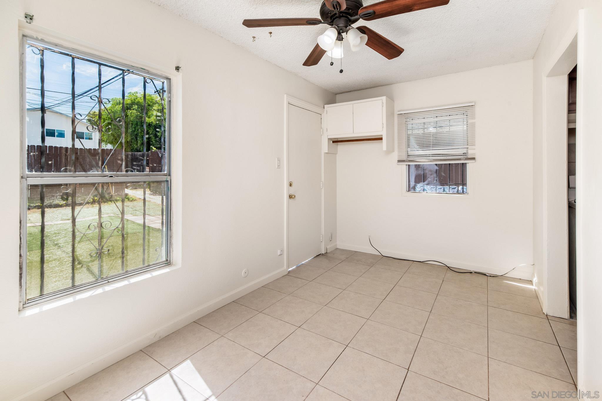 Detail Gallery Image 20 of 39 For 2925  Franklin Ave, San Diego,  CA 92113 - 7 Beds | 3/1 Baths