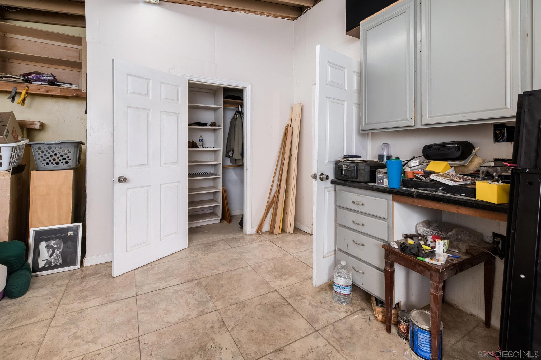 Detail Gallery Image 31 of 39 For 2925  Franklin Ave, San Diego,  CA 92113 - 7 Beds | 3/1 Baths