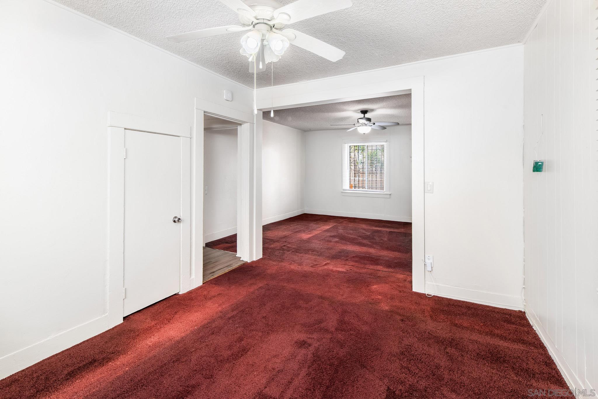 Detail Gallery Image 5 of 39 For 2925  Franklin Ave, San Diego,  CA 92113 - 7 Beds | 3/1 Baths