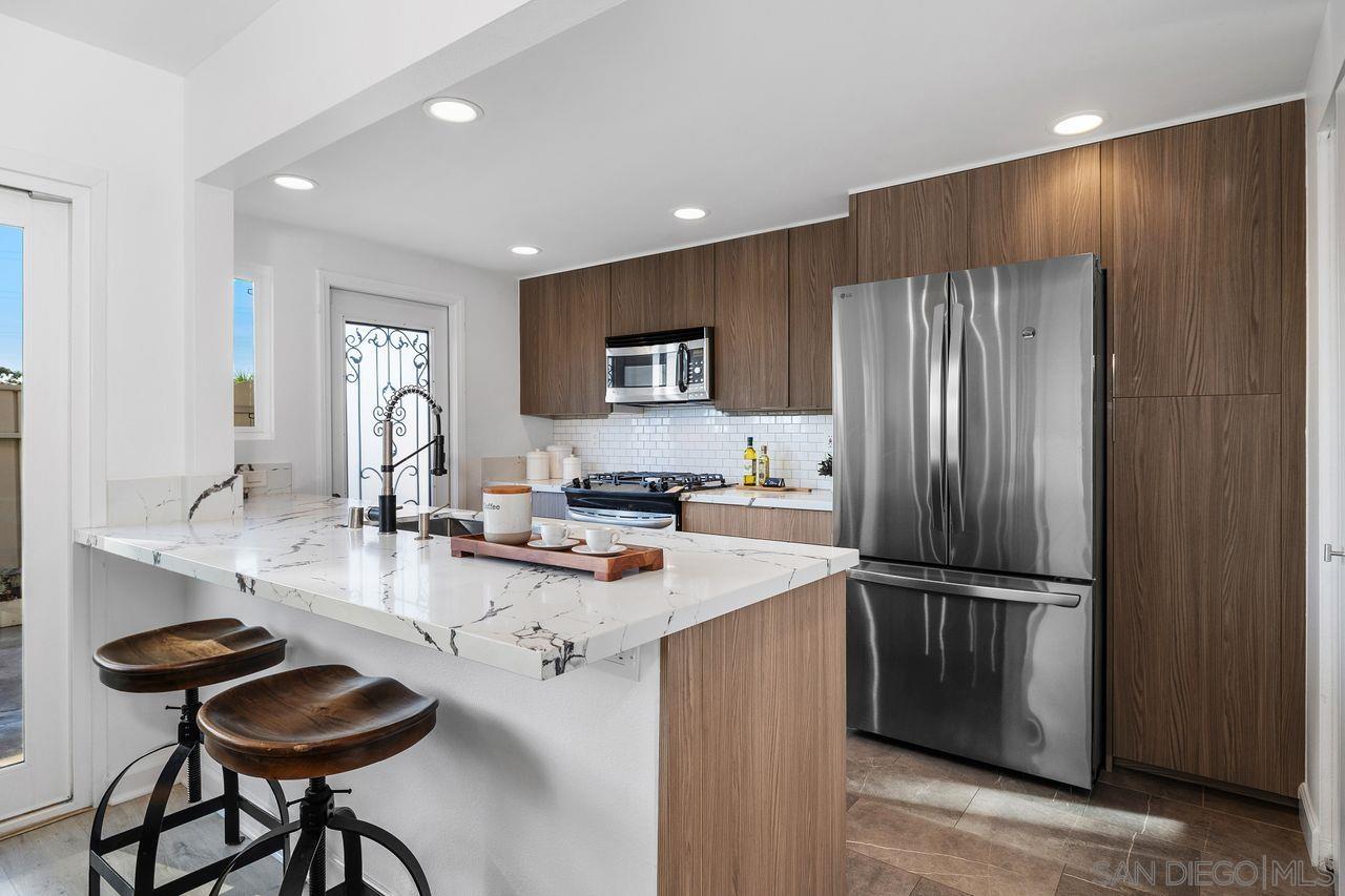 Detail Gallery Image 12 of 41 For 4062  Mount Acadia, San Diego,  CA 92111 - 2 Beds | 1/1 Baths