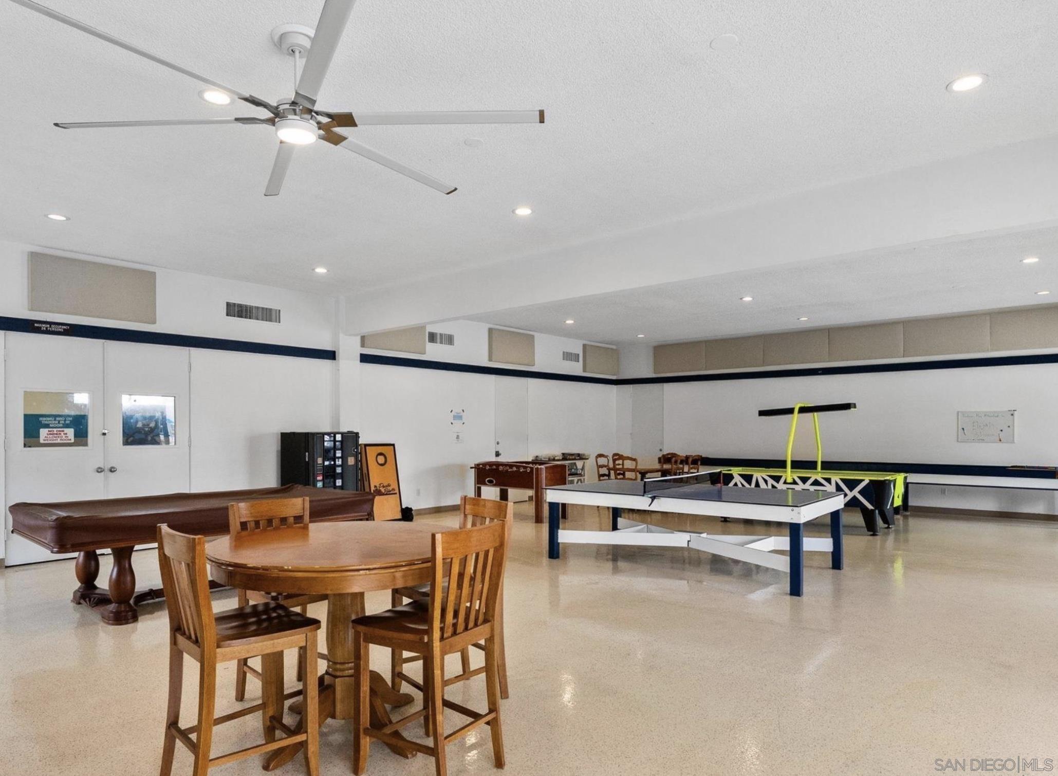 Detail Gallery Image 37 of 41 For 4062  Mount Acadia, San Diego,  CA 92111 - 2 Beds | 1/1 Baths