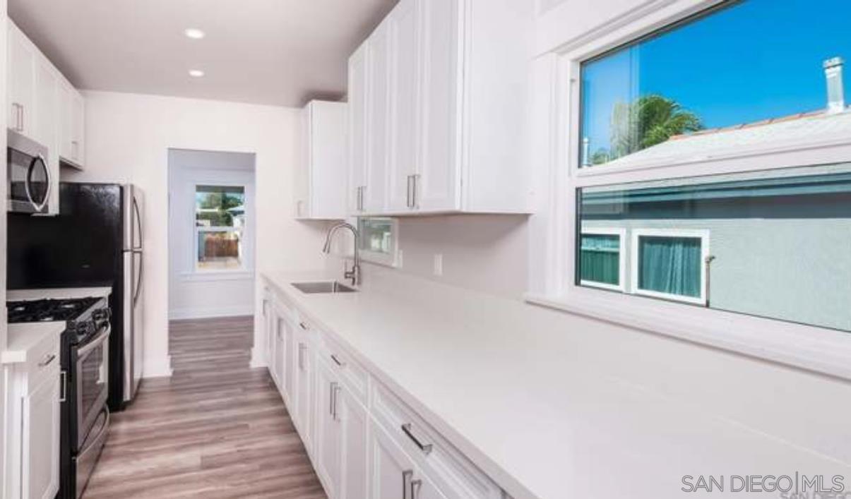 Detail Gallery Image 5 of 14 For 110 E 5th, National City,  CA 91950 - – Beds | – Baths