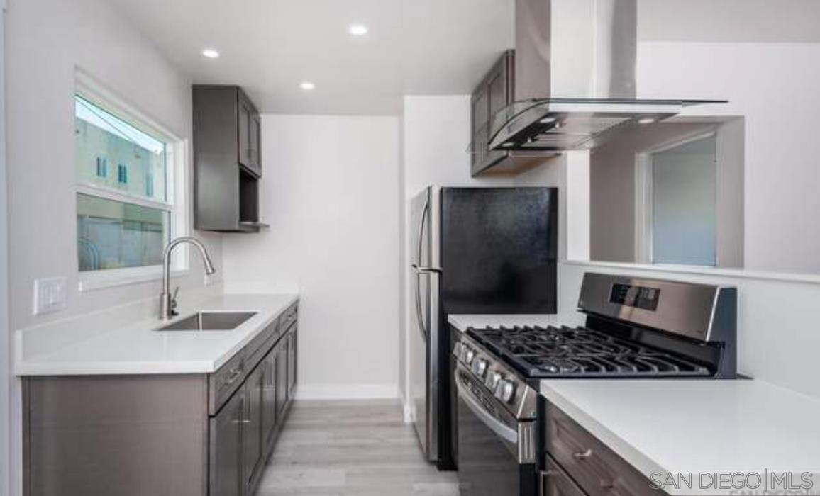 Detail Gallery Image 9 of 14 For 110 E 5th, National City,  CA 91950 - – Beds | – Baths