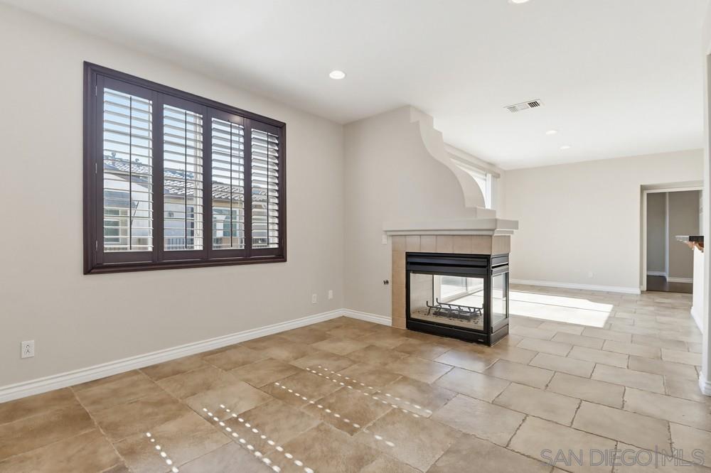 Detail Gallery Image 18 of 50 For 1461  Caminito Sardinia  #1,  Chula Vista,  CA 91915 - 3 Beds | 2 Baths