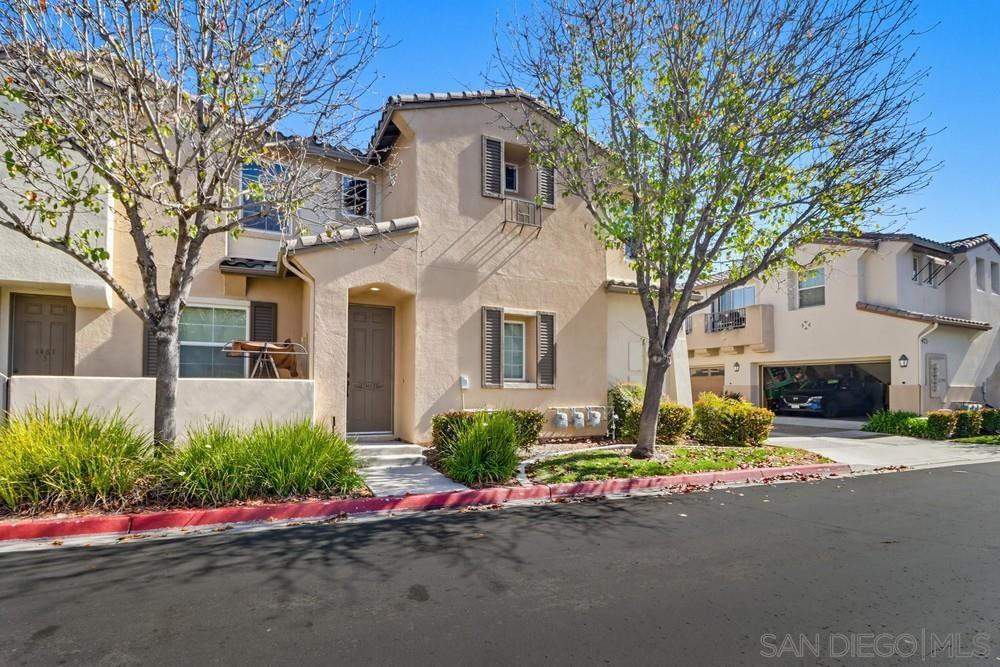 Detail Gallery Image 3 of 50 For 1461  Caminito Sardinia  #1,  Chula Vista,  CA 91915 - 3 Beds | 2 Baths