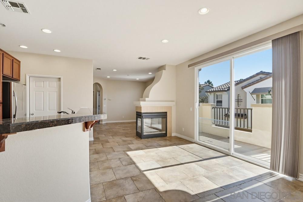 Detail Gallery Image 6 of 50 For 1461  Caminito Sardinia  #1,  Chula Vista,  CA 91915 - 3 Beds | 2 Baths