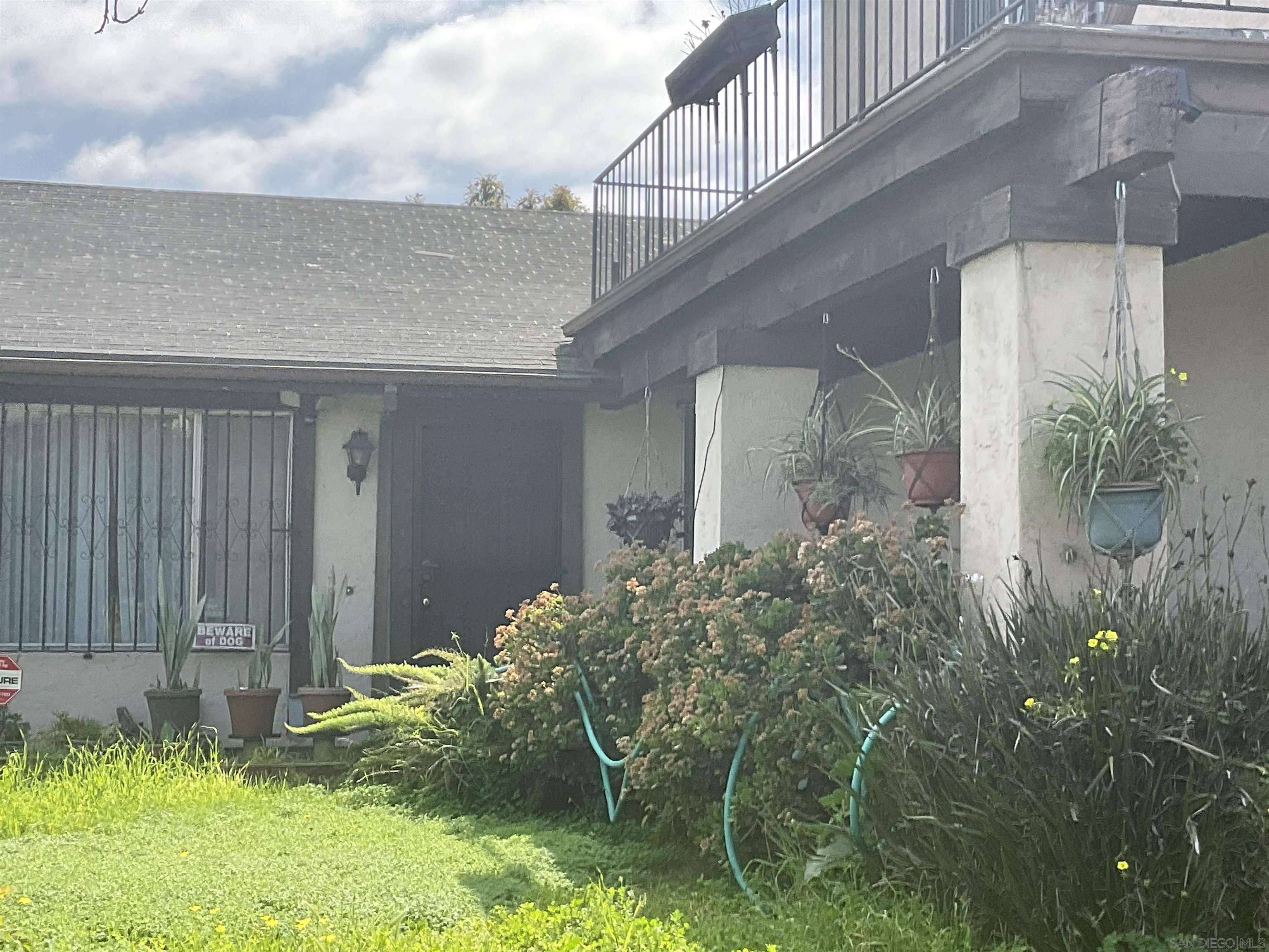 Detail Gallery Image 2 of 8 For 6197  Daisy Pl, San Diego,  CA 92114 - 4 Beds | 2/1 Baths