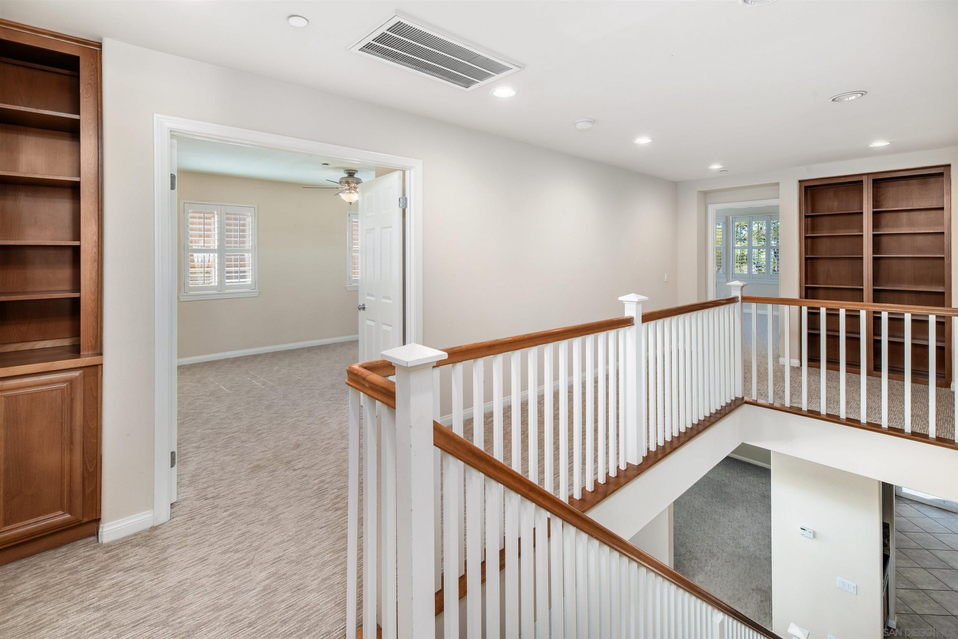 Detail Gallery Image 13 of 22 For 16244  Palomino Mesa Ct., San Diego,  CA 92127 - 5 Beds | 3 Baths