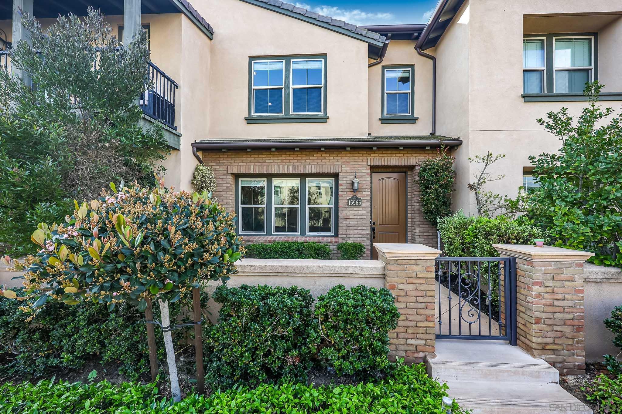 Detail Gallery Image 2 of 36 For 15965  Parkview Loop, San Diego,  CA 92127 - 3 Beds | 2/1 Baths