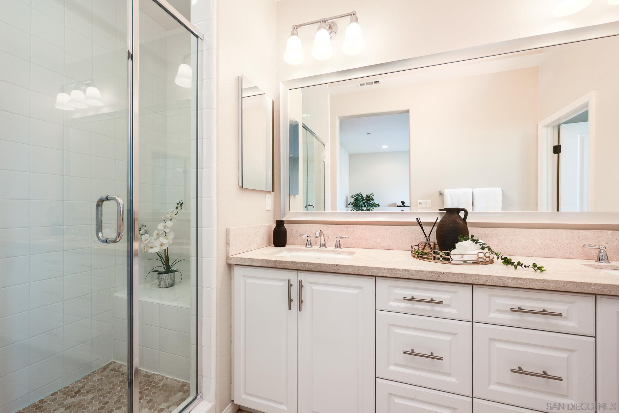 Detail Gallery Image 11 of 36 For 15965  Parkview Loop, San Diego,  CA 92127 - 3 Beds | 2/1 Baths