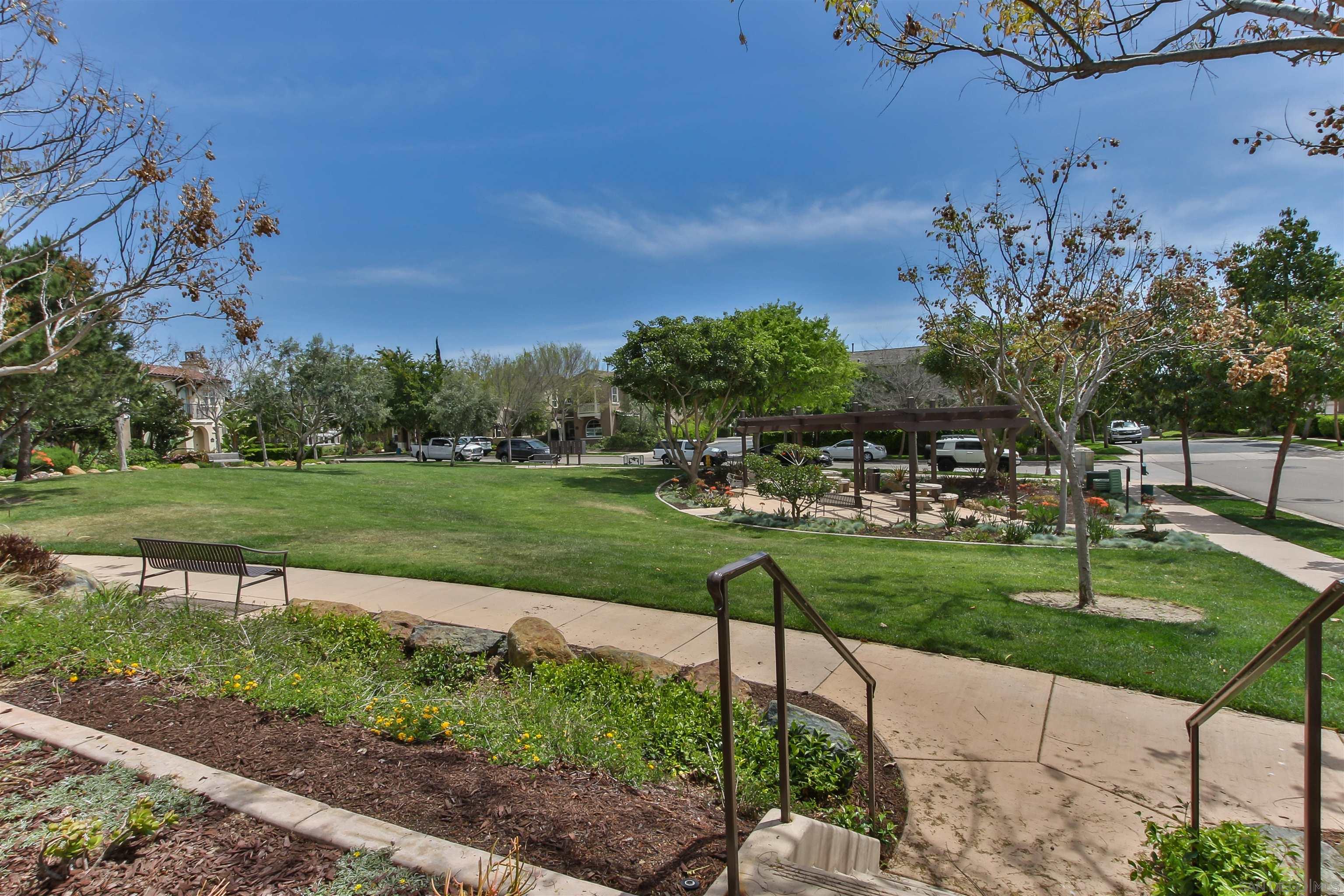 Detail Gallery Image 28 of 36 For 15965  Parkview Loop, San Diego,  CA 92127 - 3 Beds | 2/1 Baths