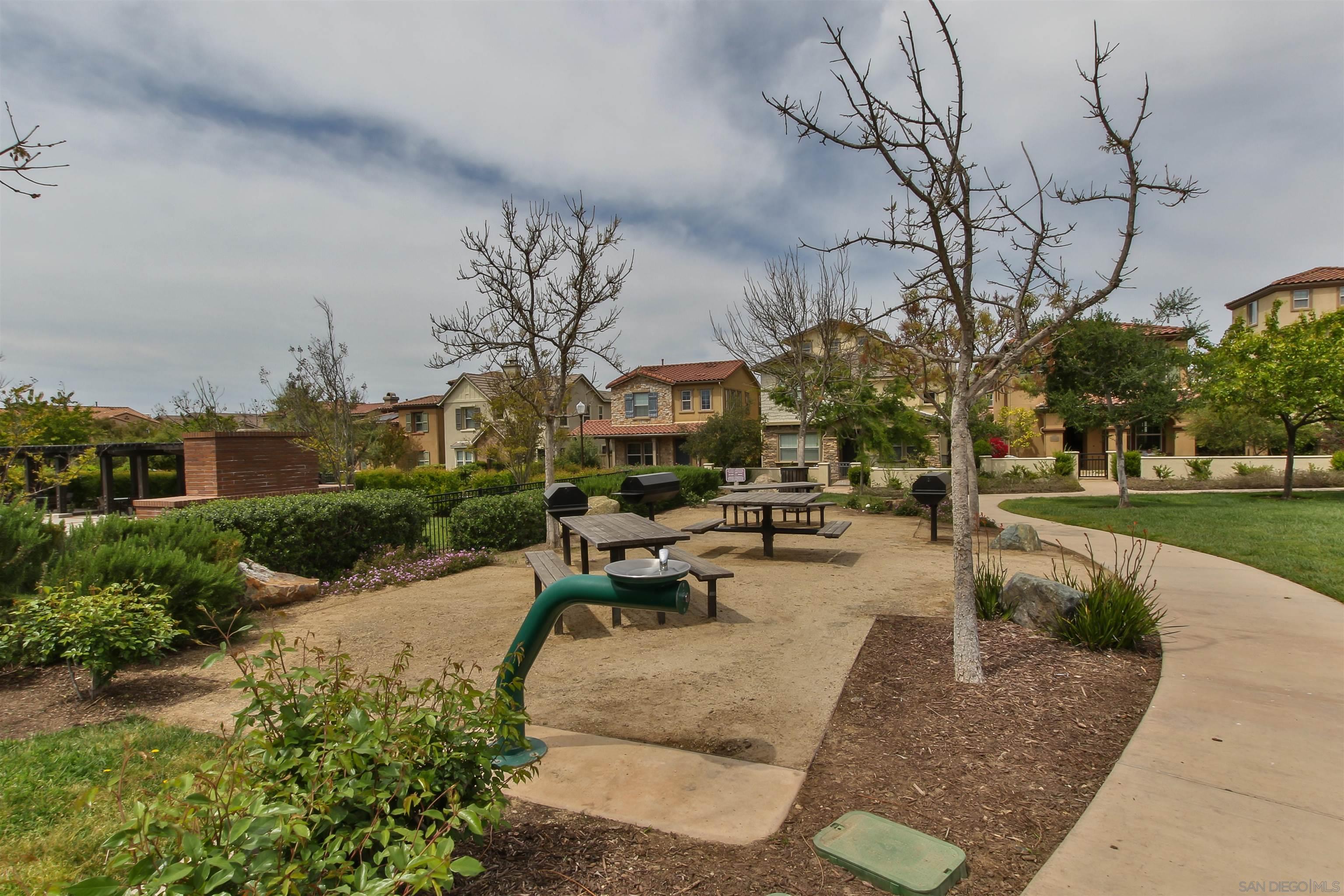 Detail Gallery Image 30 of 36 For 15965  Parkview Loop, San Diego,  CA 92127 - 3 Beds | 2/1 Baths