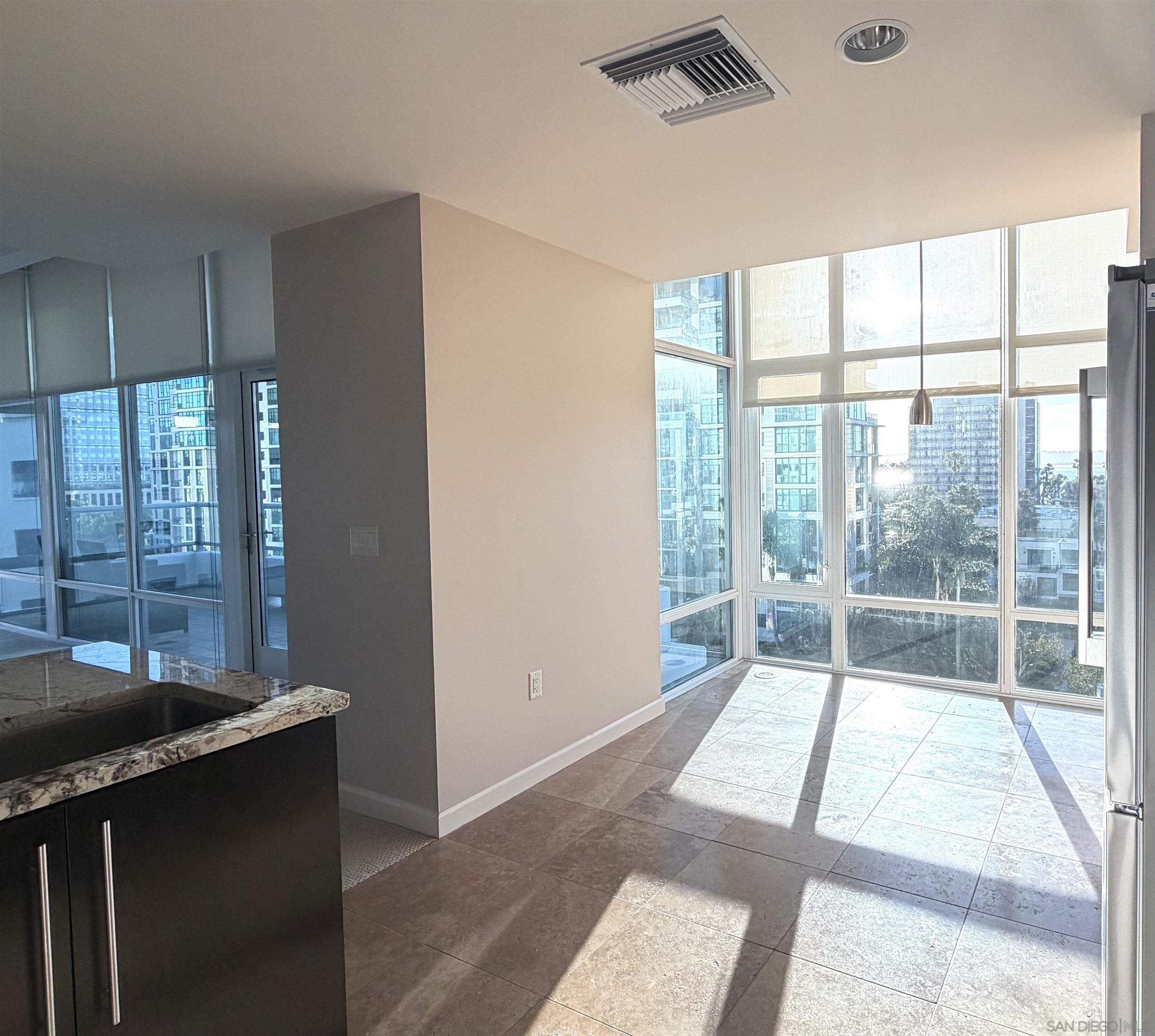 Detail Gallery Image 7 of 13 For 1262  Kettner   706, San Diego,  CA 92101 - 2 Beds | 2 Baths