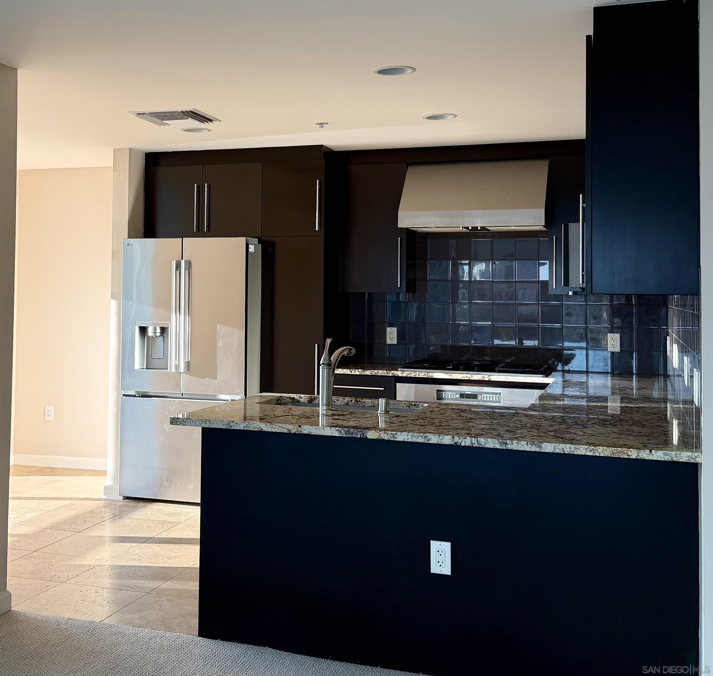 Detail Gallery Image 8 of 13 For 1262  Kettner   706, San Diego,  CA 92101 - 2 Beds | 2 Baths