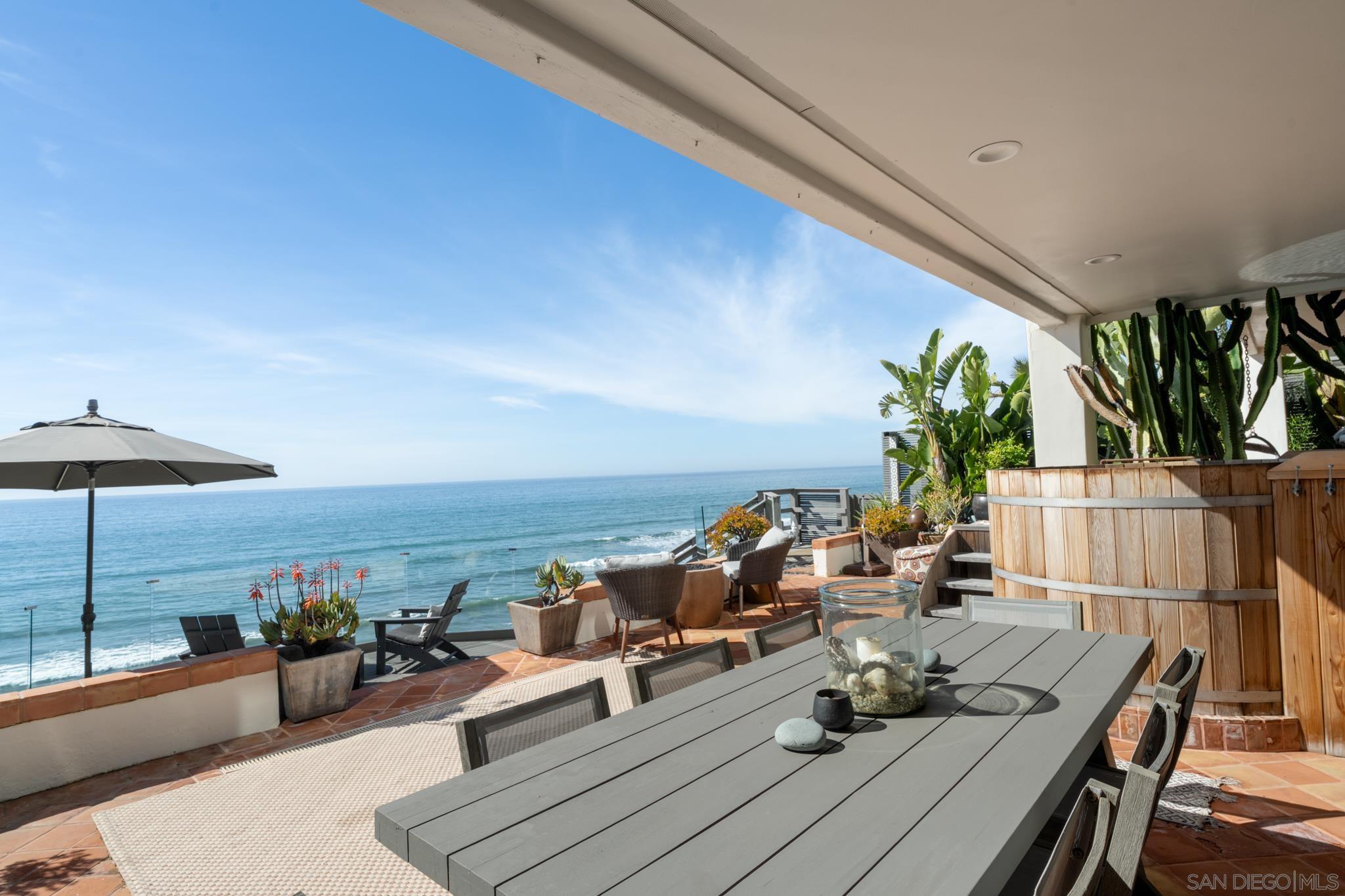 Detail Gallery Image 2 of 30 For 1370  Neptune, Encinitas,  CA 92024 - 4 Beds | 4/1 Baths