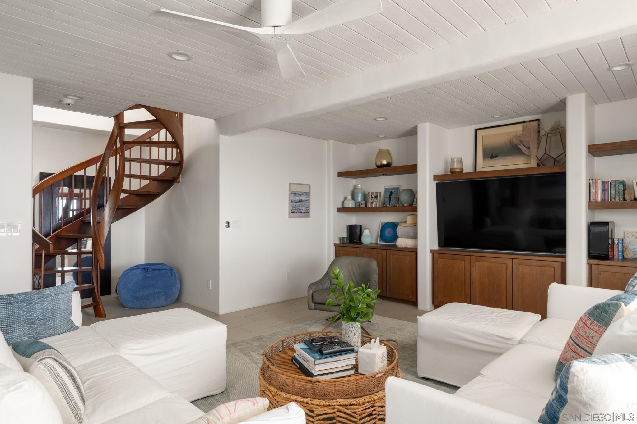 Detail Gallery Image 22 of 30 For 1370  Neptune, Encinitas,  CA 92024 - 4 Beds | 4/1 Baths