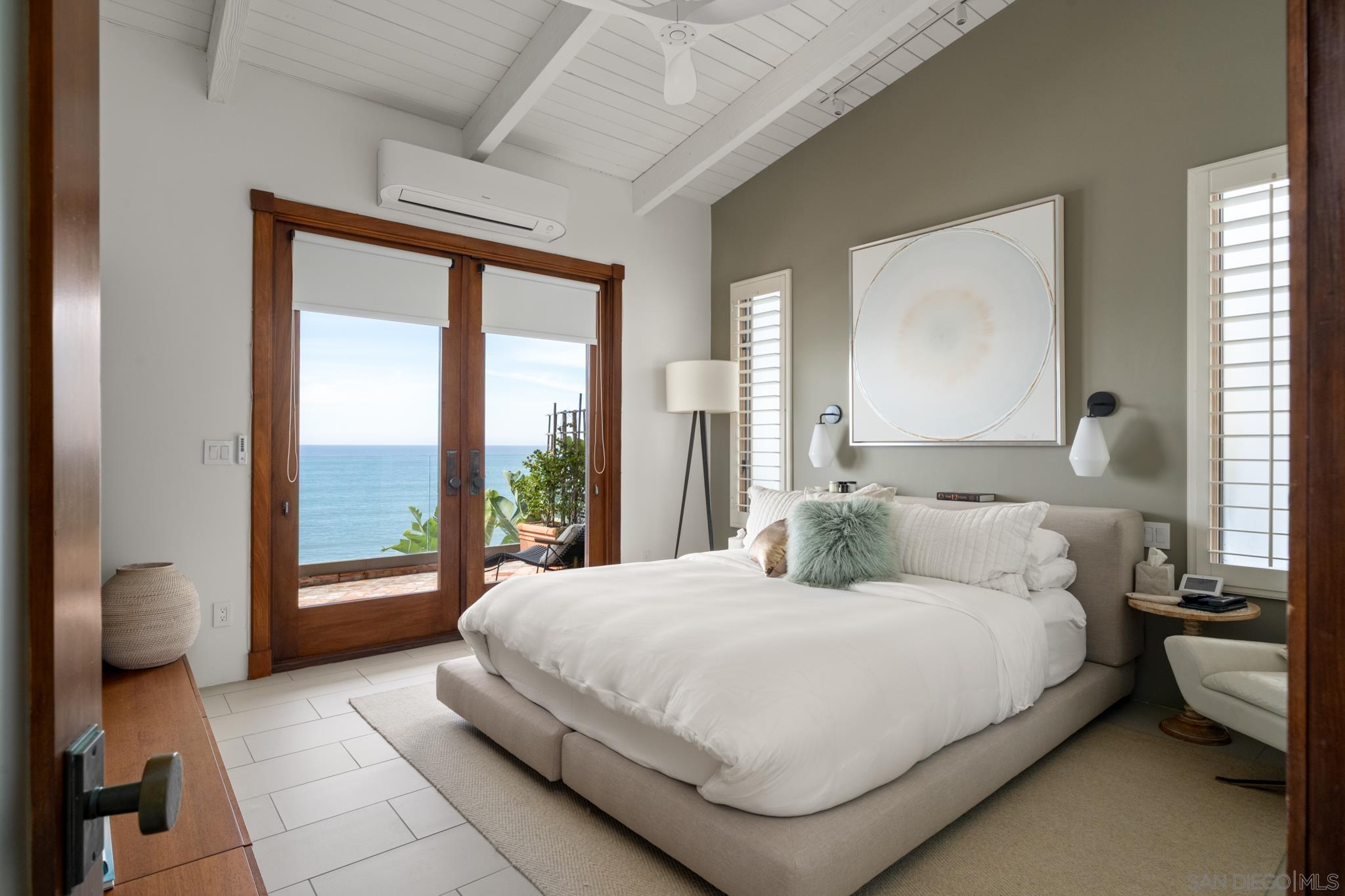 Detail Gallery Image 7 of 30 For 1370  Neptune, Encinitas,  CA 92024 - 4 Beds | 4/1 Baths