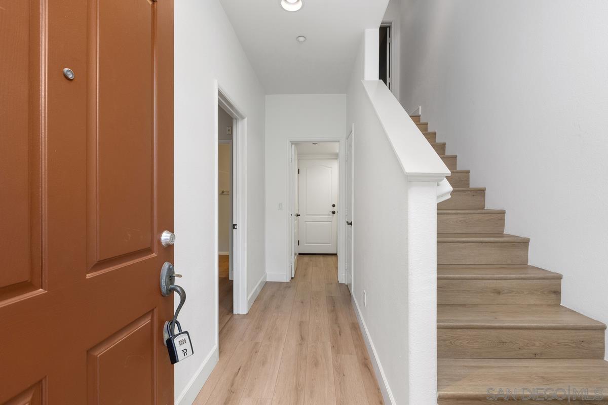 Detail Gallery Image 2 of 36 For 17070  Calle Trevino  #3,  San Diego,  CA 92127 - 3 Beds | 3/1 Baths