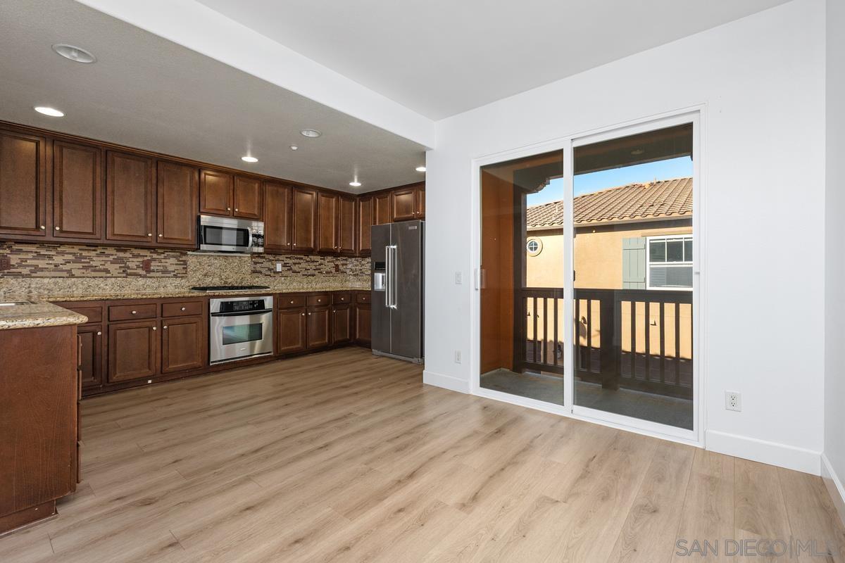 Detail Gallery Image 13 of 36 For 17070  Calle Trevino  #3,  San Diego,  CA 92127 - 3 Beds | 3/1 Baths