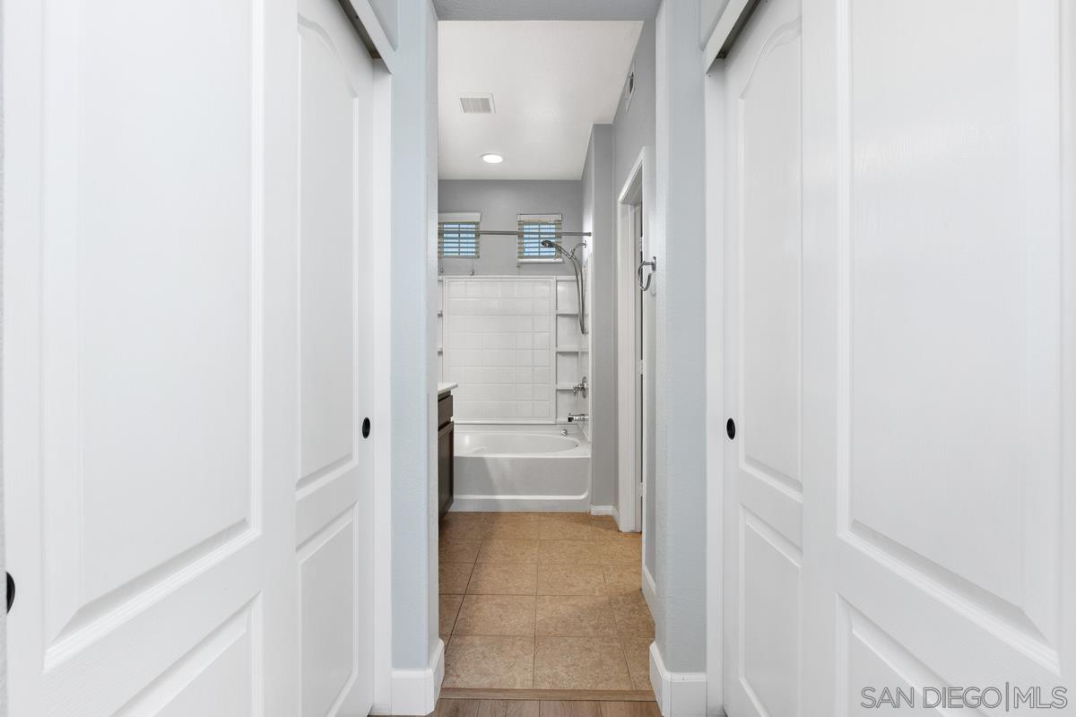 Detail Gallery Image 17 of 36 For 17070  Calle Trevino  #3,  San Diego,  CA 92127 - 3 Beds | 3/1 Baths