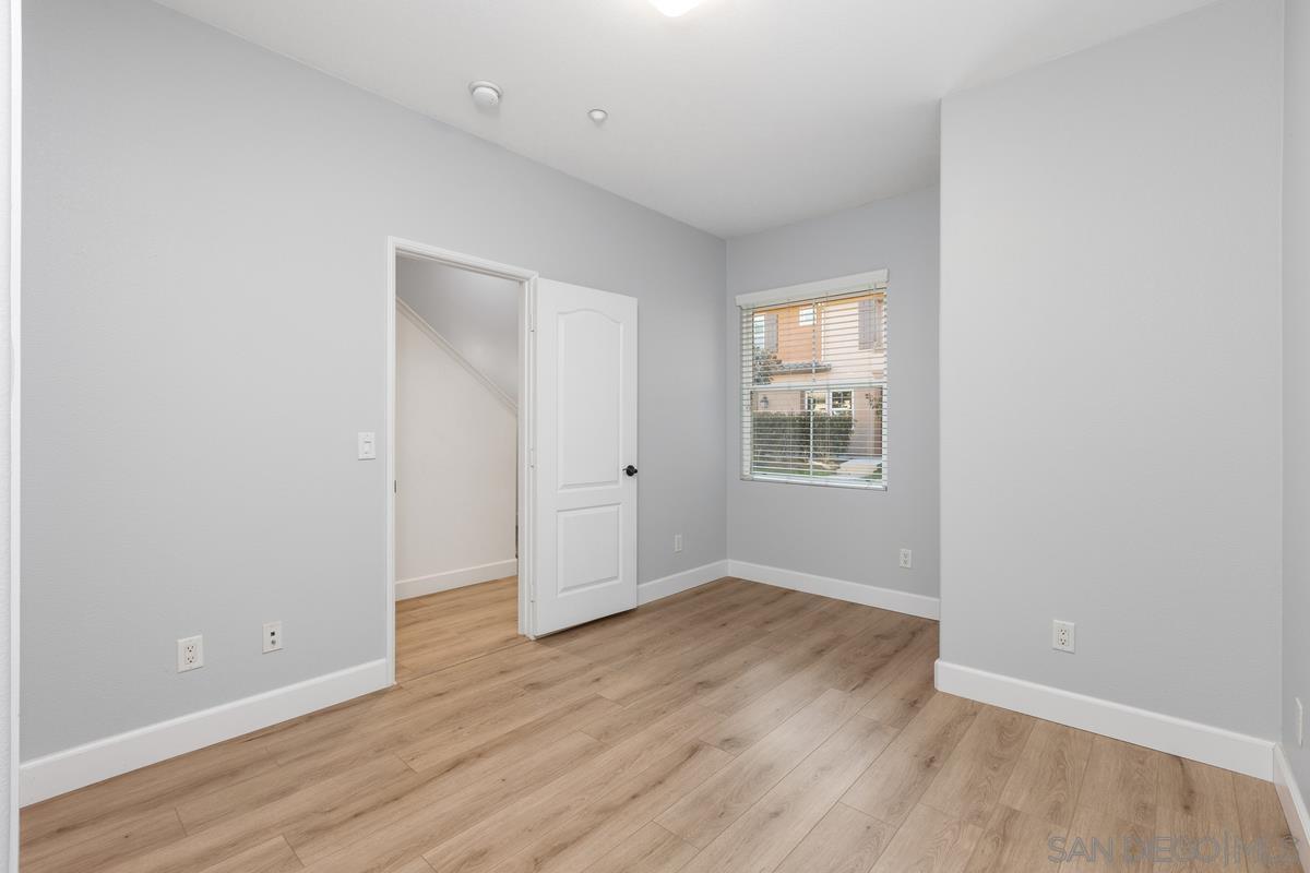 Detail Gallery Image 3 of 36 For 17070  Calle Trevino  #3,  San Diego,  CA 92127 - 3 Beds | 3/1 Baths