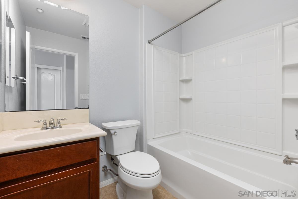 Detail Gallery Image 21 of 36 For 17070  Calle Trevino  #3,  San Diego,  CA 92127 - 3 Beds | 3/1 Baths