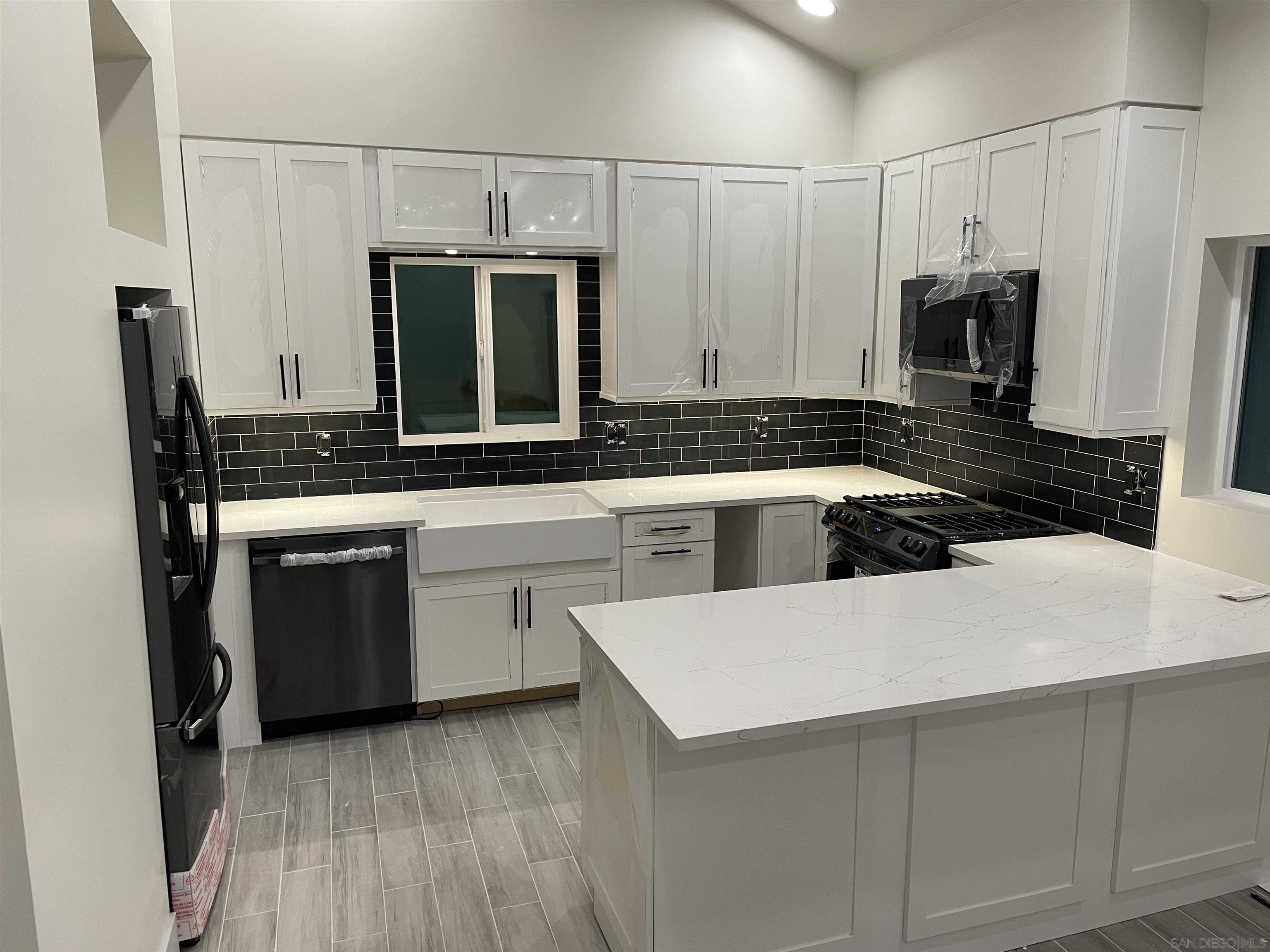 Detail Gallery Image 7 of 22 For 1096  Grove Avenue, Imperial Beach,  CA 91932 - – Beds | – Baths