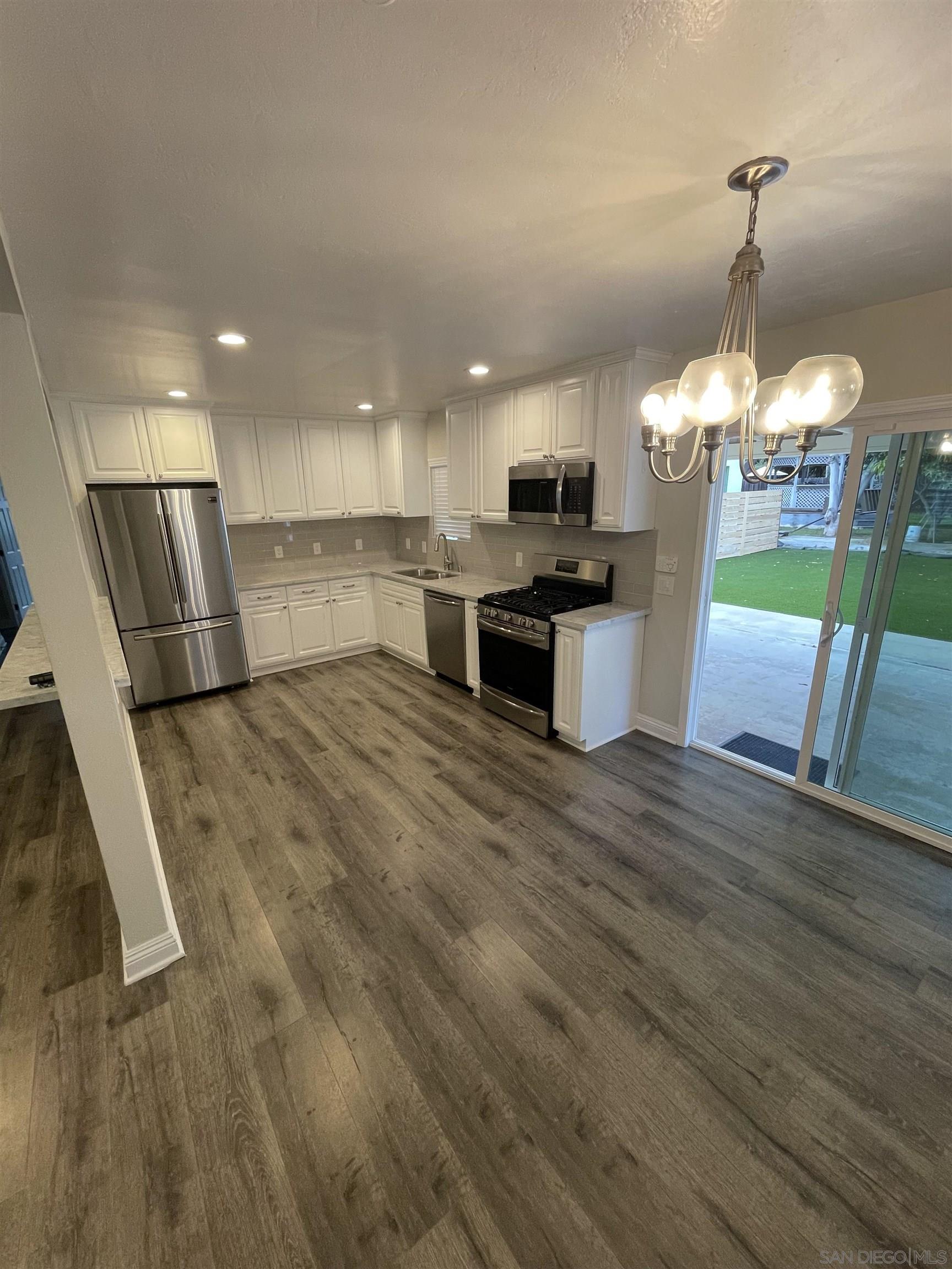 Detail Gallery Image 9 of 22 For 1096  Grove Avenue, Imperial Beach,  CA 91932 - – Beds | – Baths