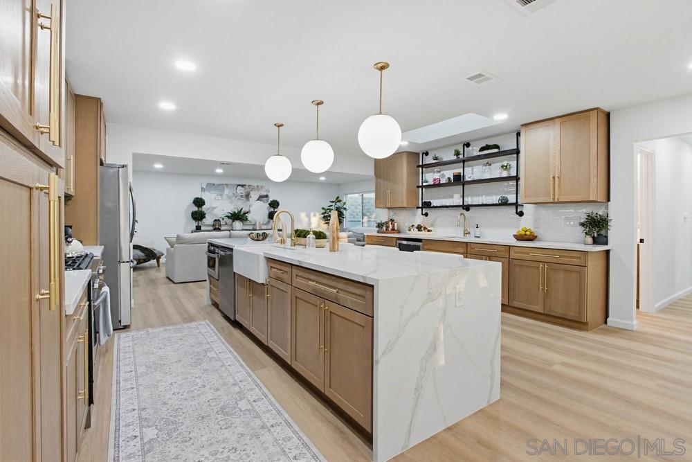 Detail Gallery Image 12 of 56 For 3880  Adams St, Carlsbad,  CA 92008 - 4 Beds | 2 Baths