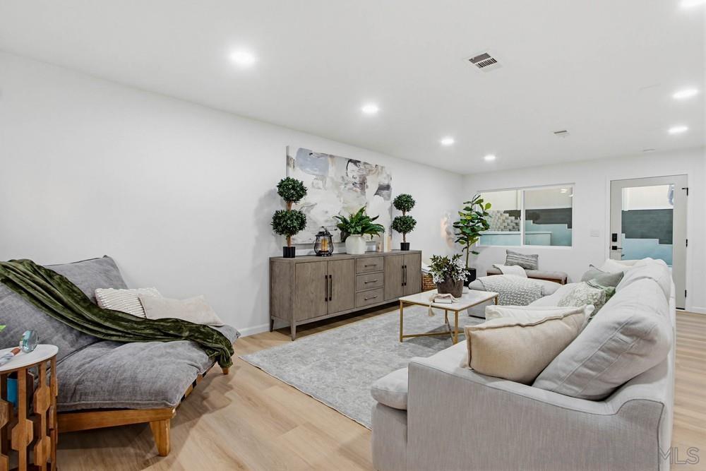 Detail Gallery Image 22 of 56 For 3880  Adams St, Carlsbad,  CA 92008 - 4 Beds | 2 Baths