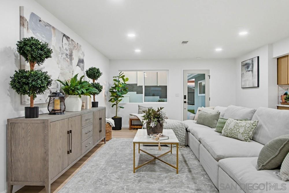 Detail Gallery Image 25 of 56 For 3880  Adams St, Carlsbad,  CA 92008 - 4 Beds | 2 Baths